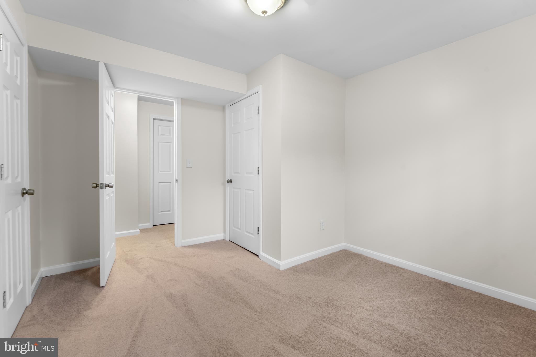 LIVINGSTON GROVE - Residential