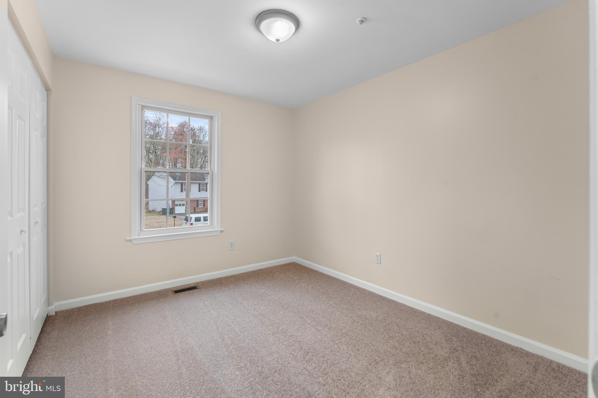 LIVINGSTON GROVE - Residential