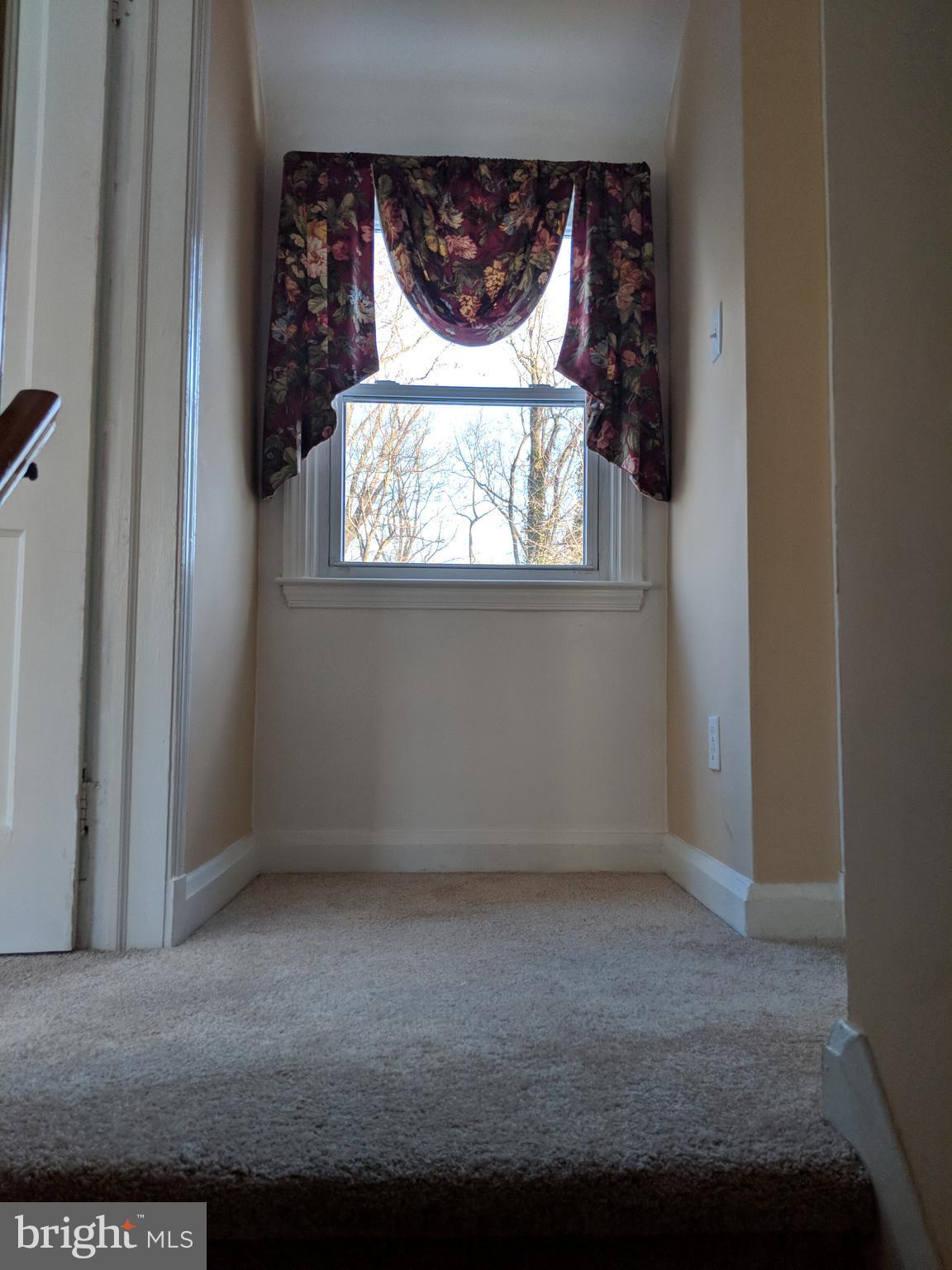 HILLENDALE FARMS - Residential Lease