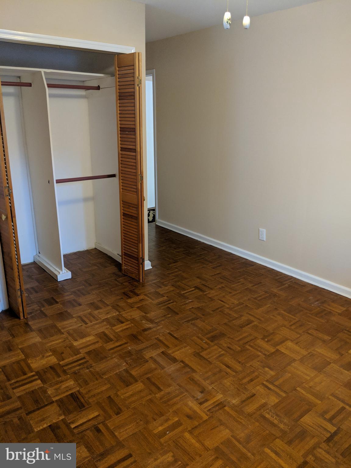 HILLENDALE FARMS - Residential Lease