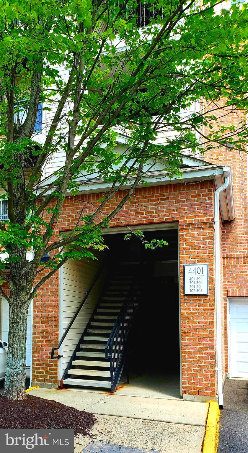 LEGATO CORNER - Residential Lease