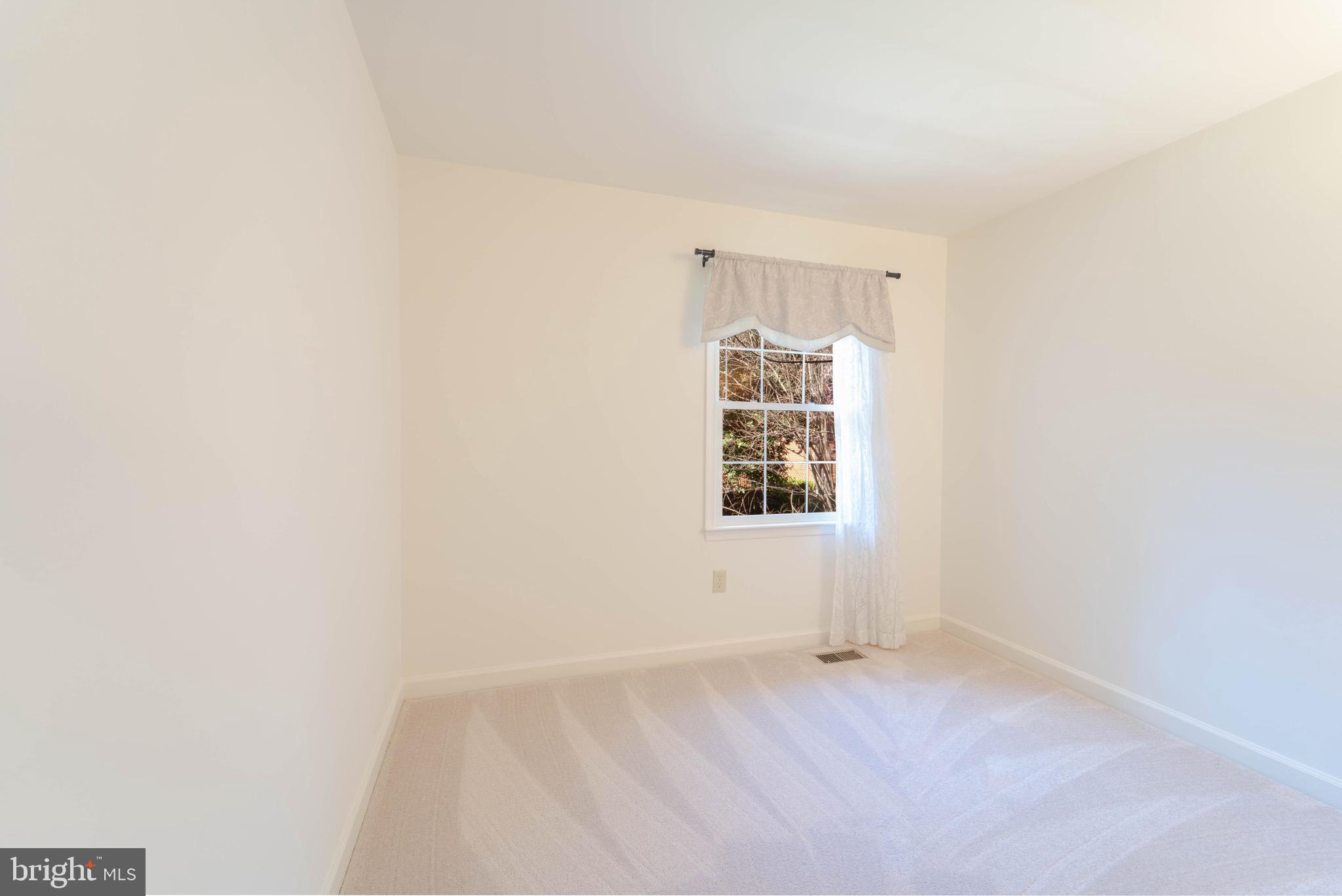 ASHLAWN RIDGE - Residential