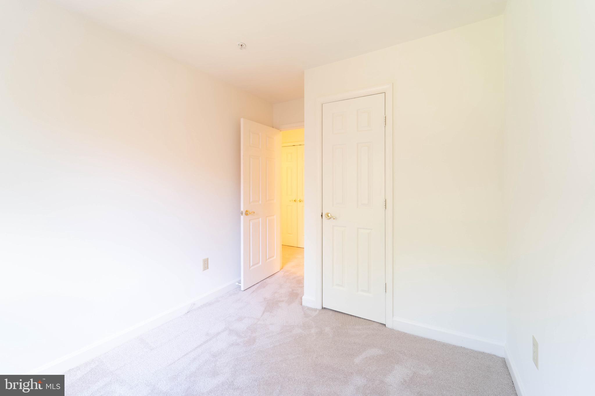 ASHLAWN RIDGE - Residential