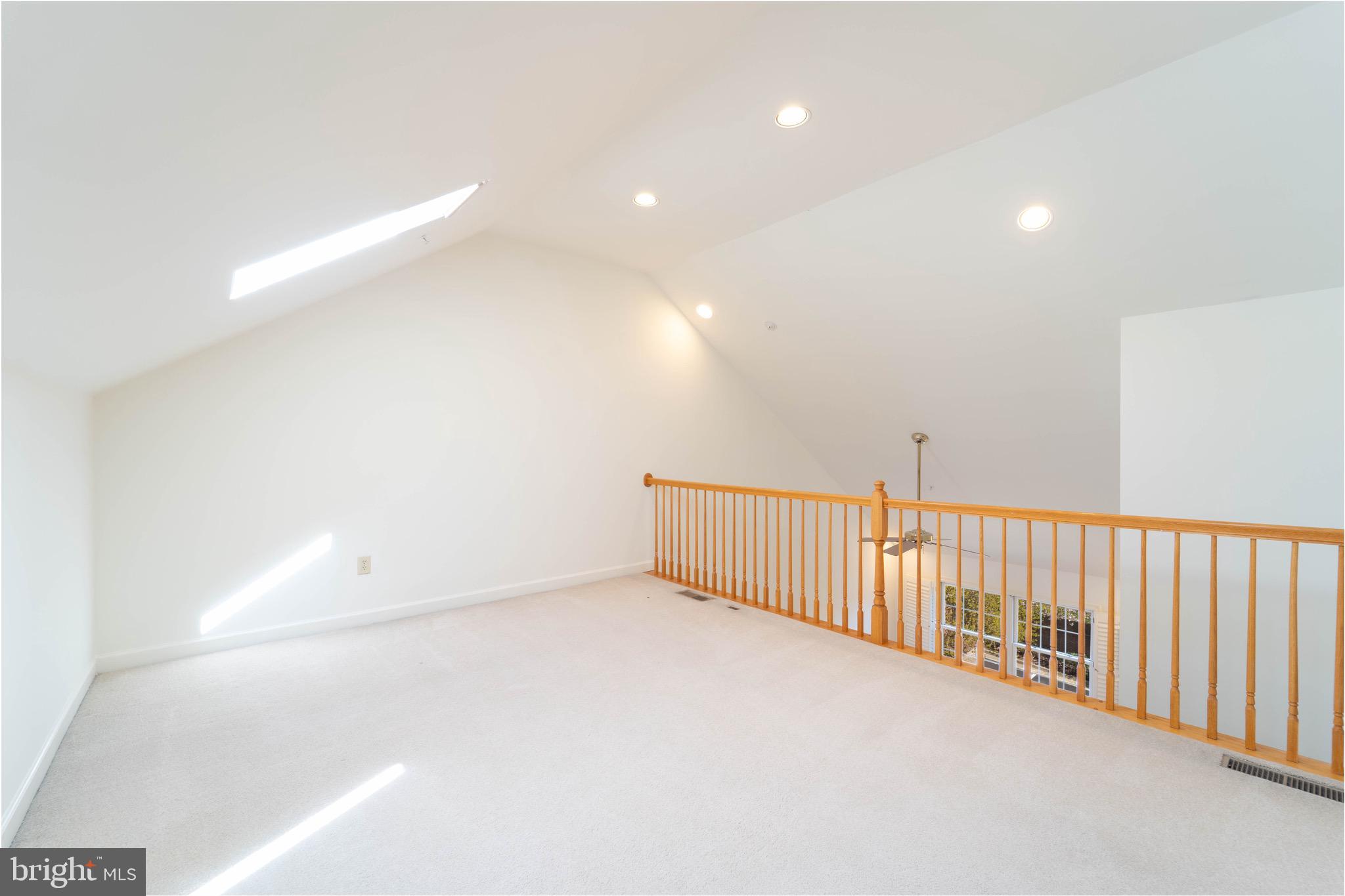 ASHLAWN RIDGE - Residential