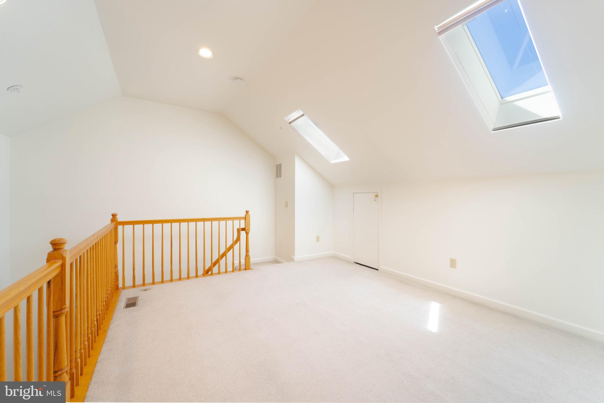 ASHLAWN RIDGE - Residential