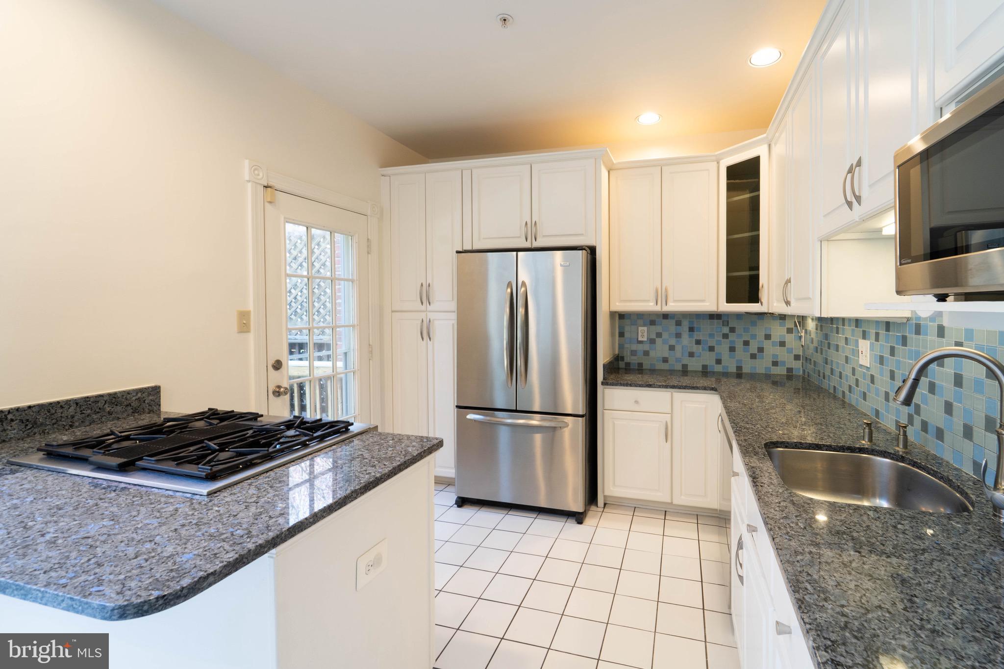 ASHLAWN RIDGE - Residential