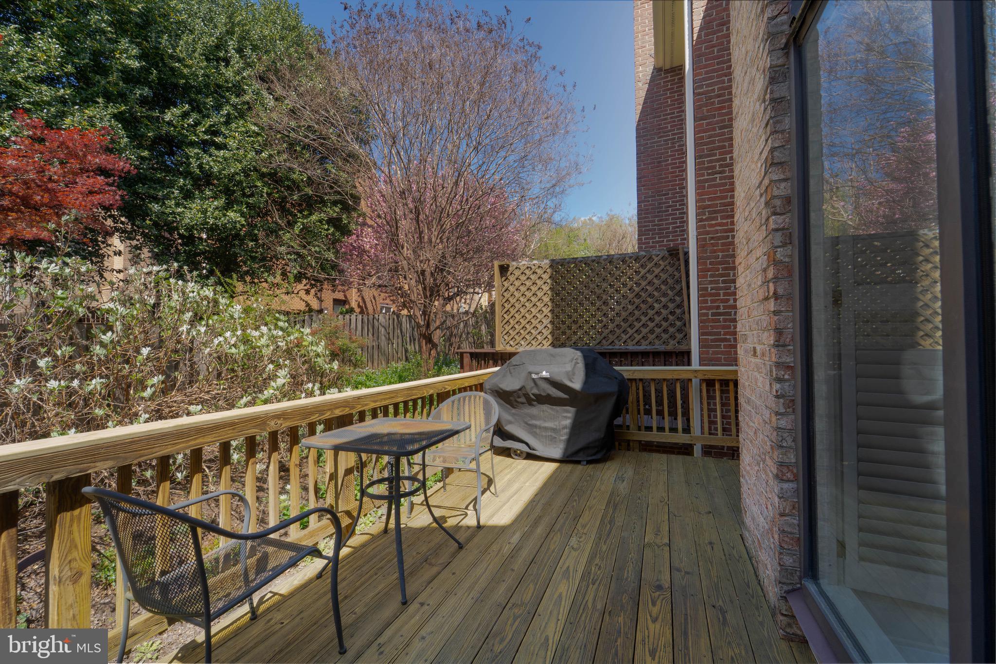 ASHLAWN RIDGE - Residential