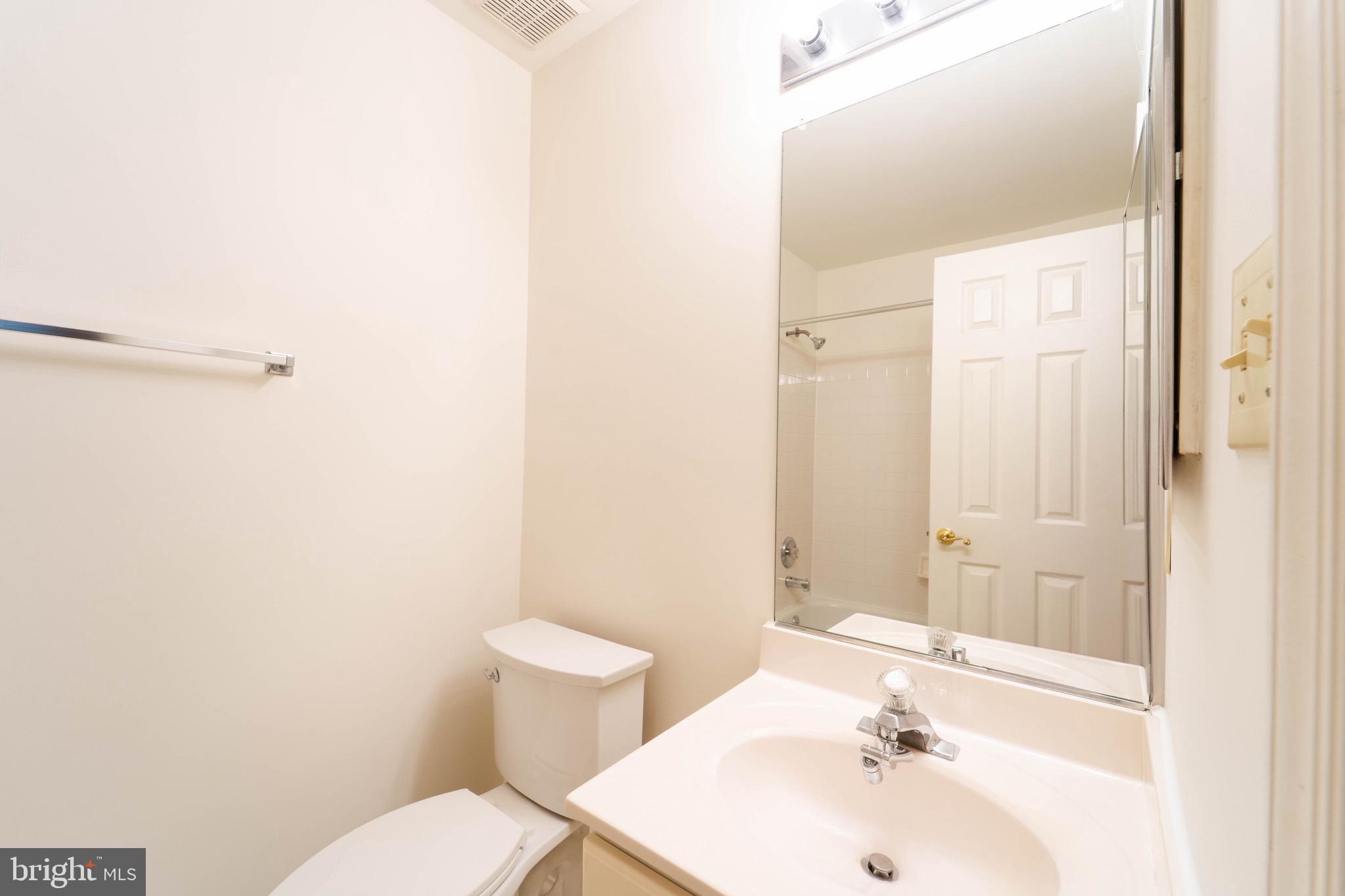 ASHLAWN RIDGE - Residential