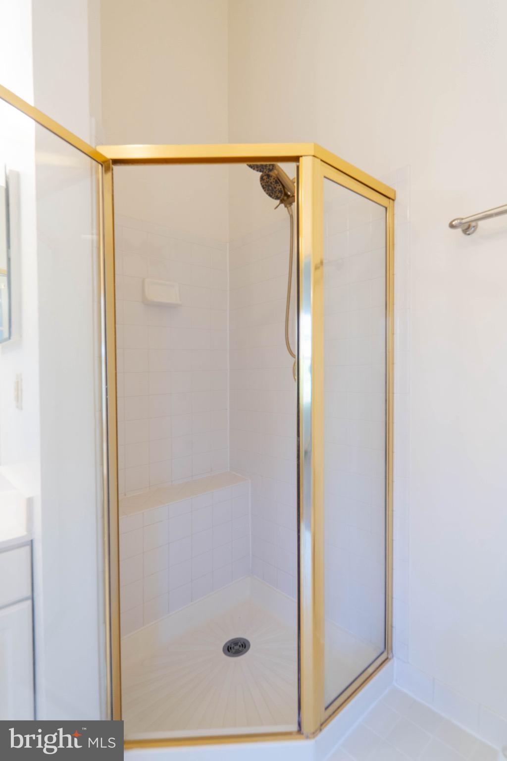 ASHLAWN RIDGE - Residential