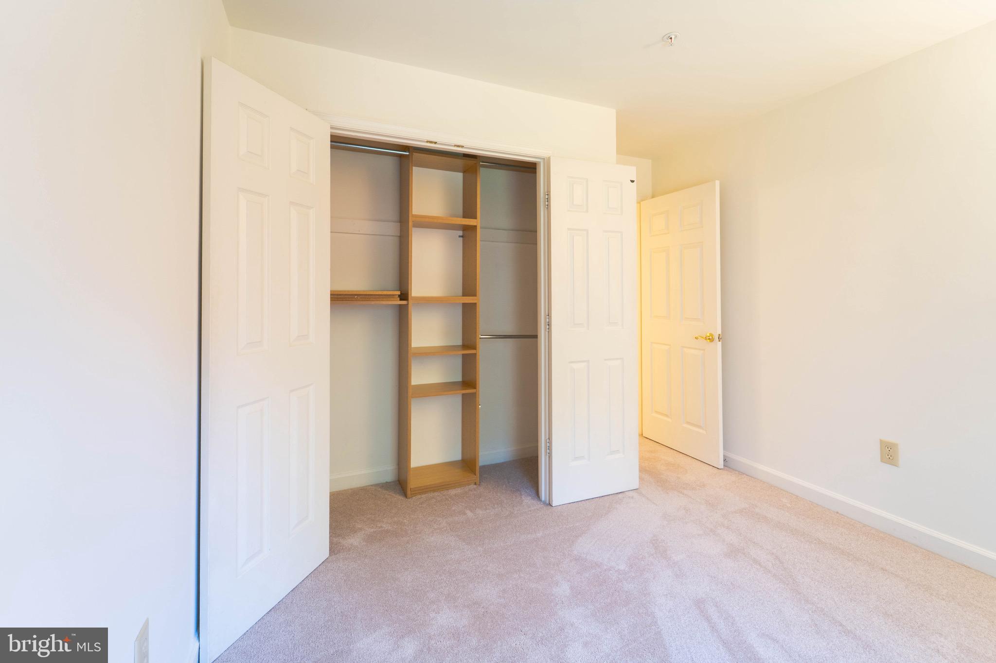 ASHLAWN RIDGE - Residential