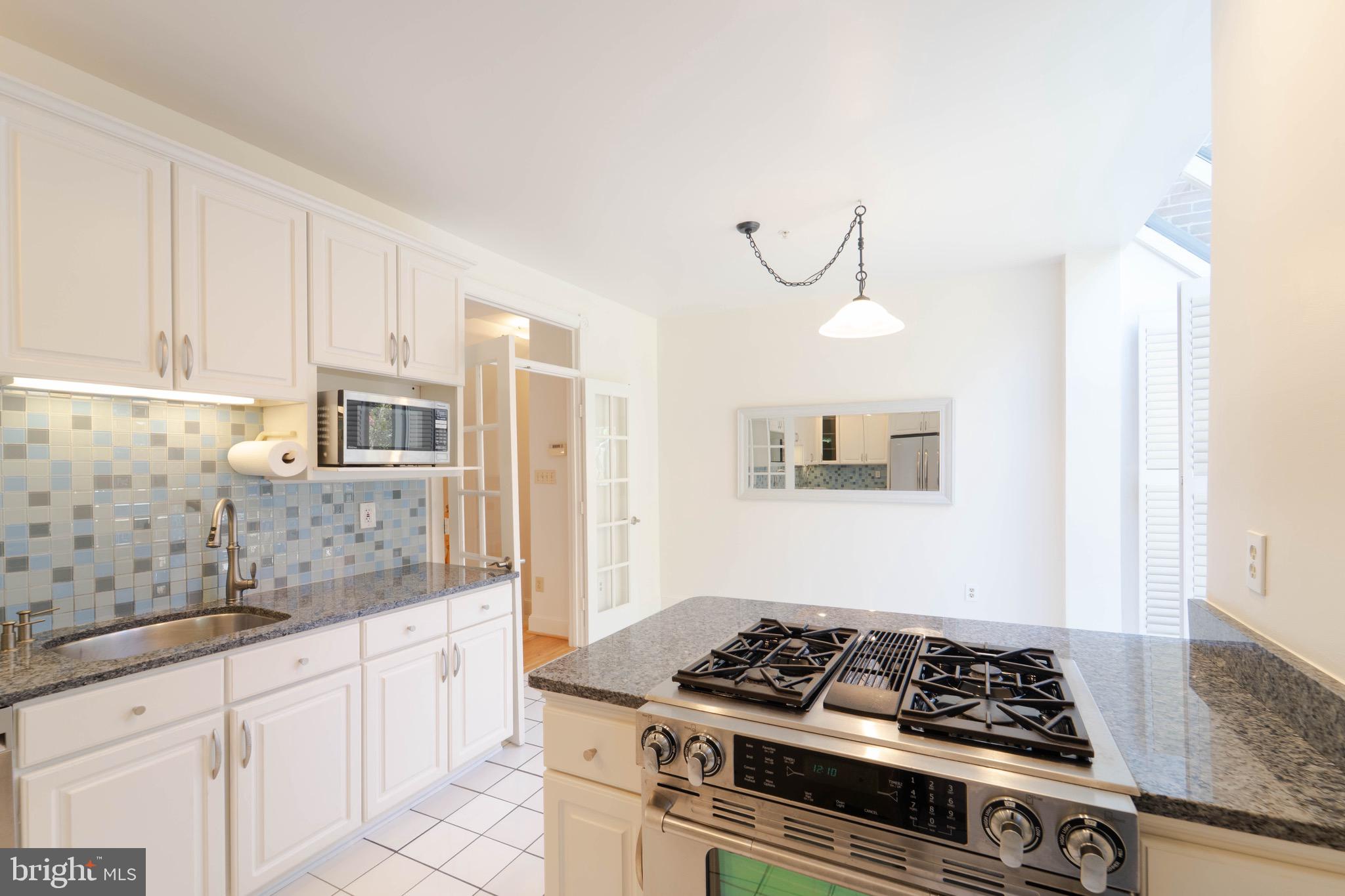 ASHLAWN RIDGE - Residential