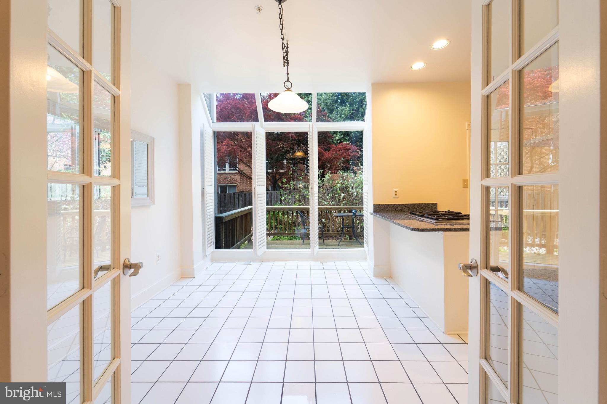 ASHLAWN RIDGE - Residential