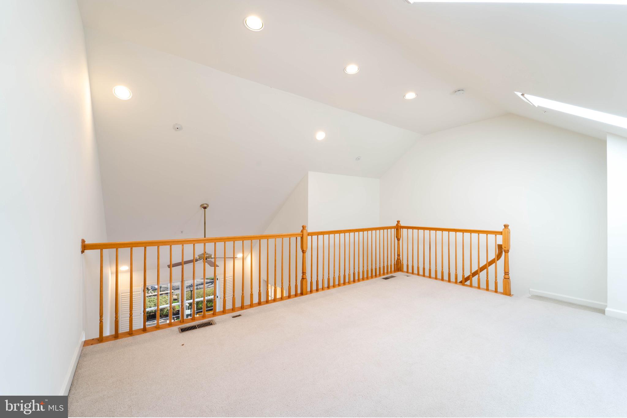 ASHLAWN RIDGE - Residential