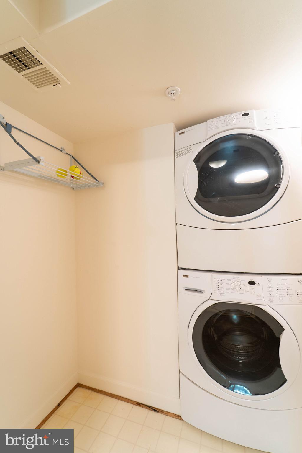 ASHLAWN RIDGE - Residential