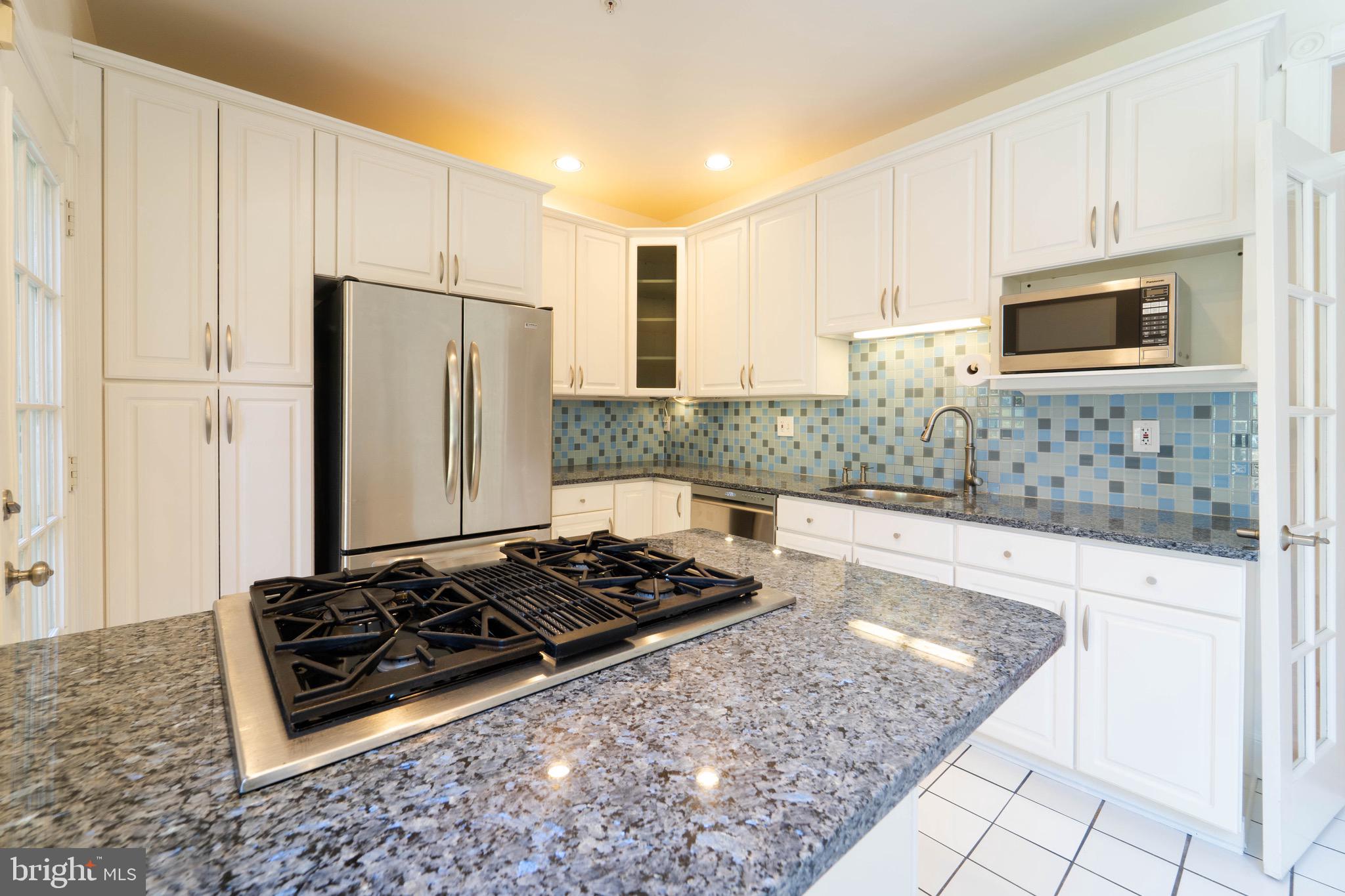 ASHLAWN RIDGE - Residential