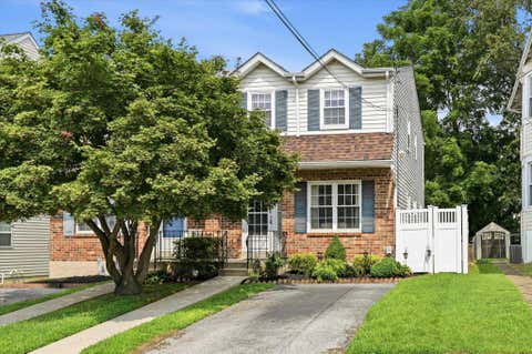 Townhouse For Sale - 18A W Mercer Avenue<br/> HAVERTOWN, PA 19083