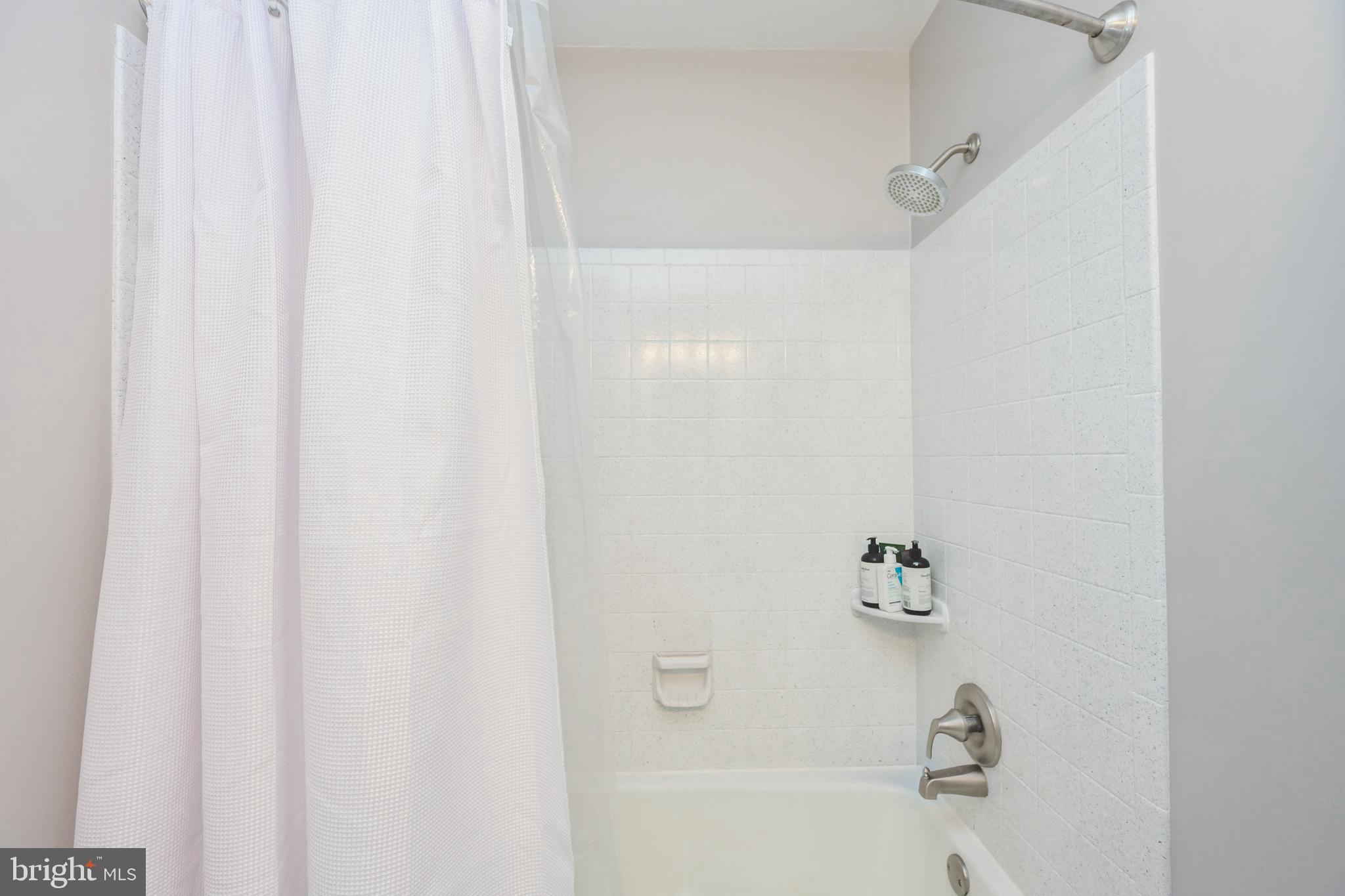 GREENTREE VILLAGE - Residential Lease