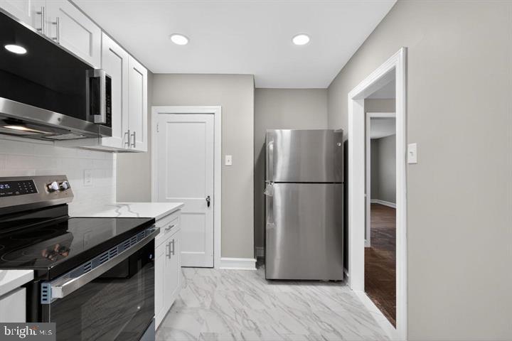 WEST OAK LANE - Residential Lease