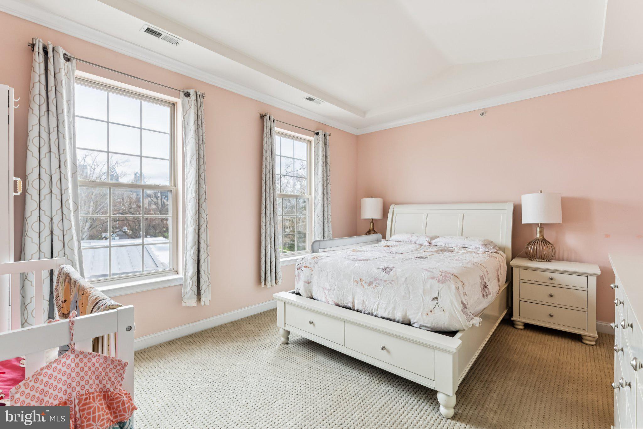 NAVAL SQUARE - Residential