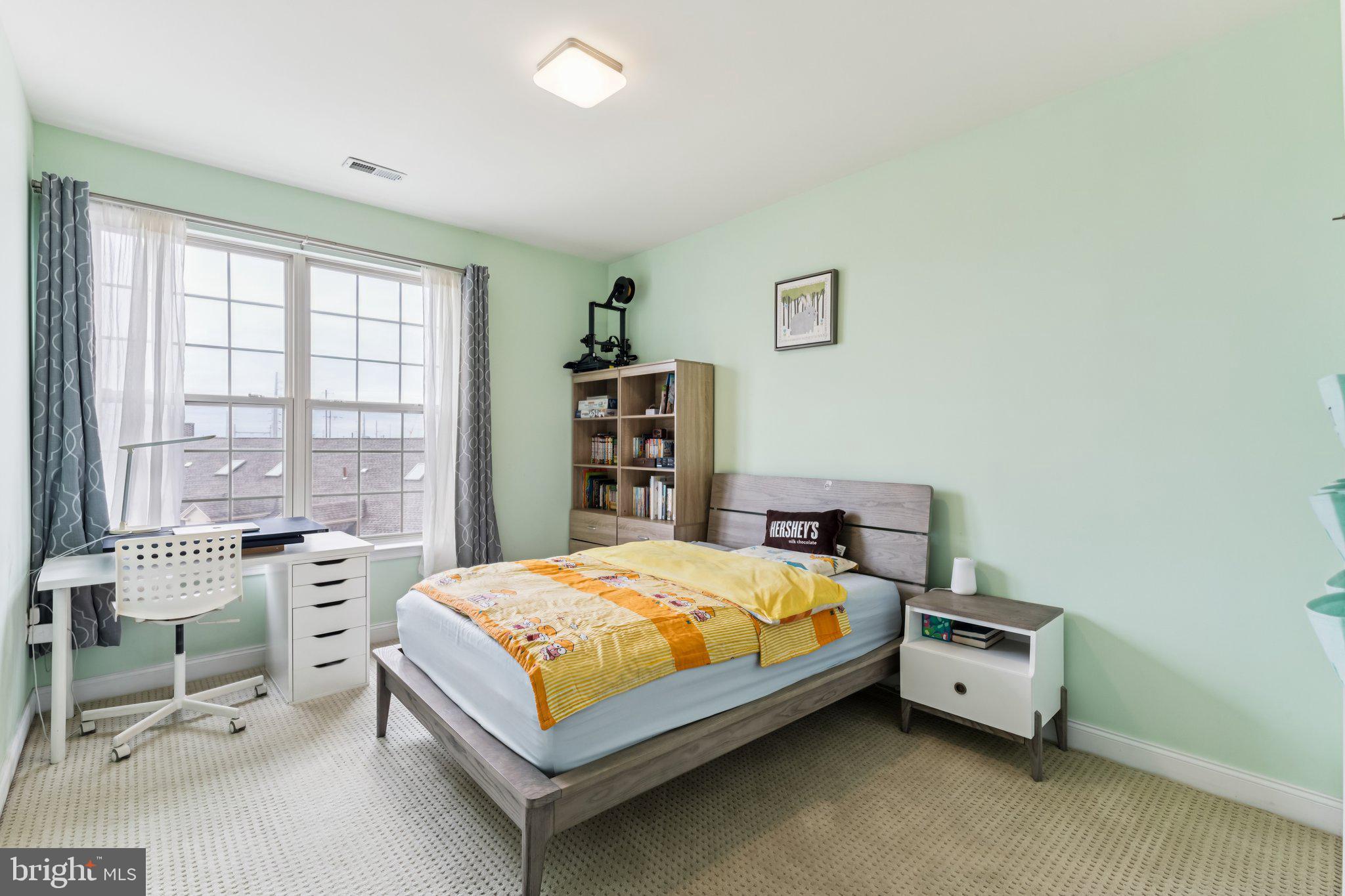 NAVAL SQUARE - Residential