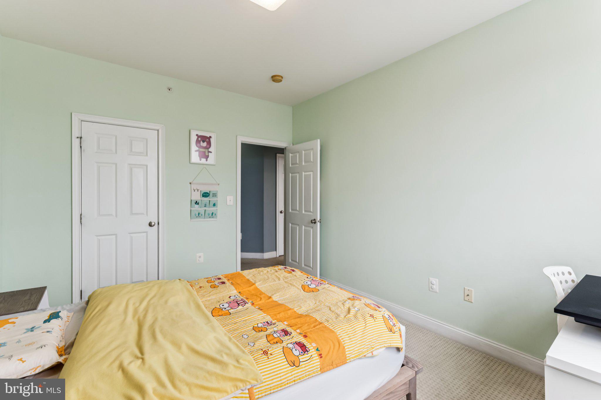 NAVAL SQUARE - Residential