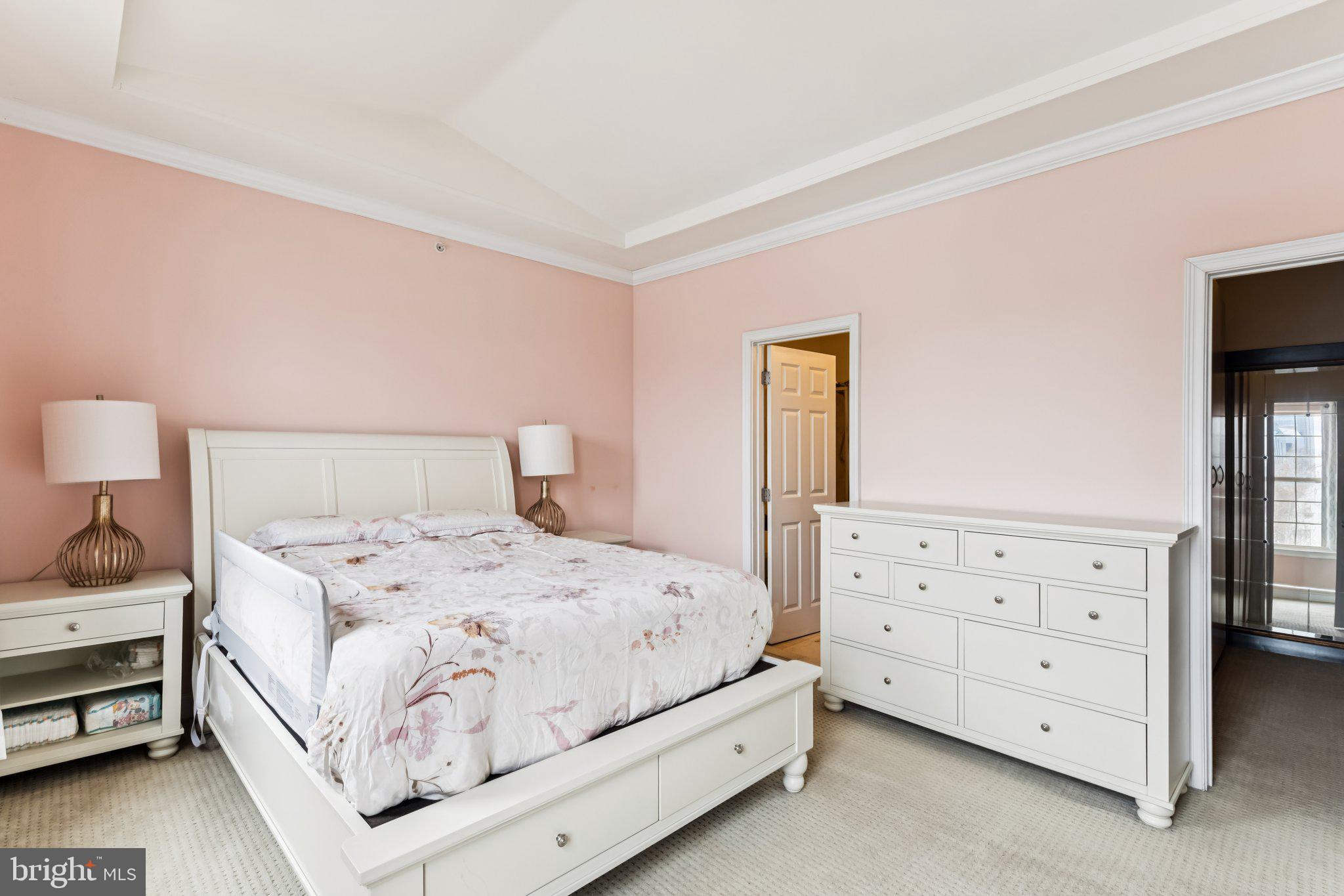 NAVAL SQUARE - Residential