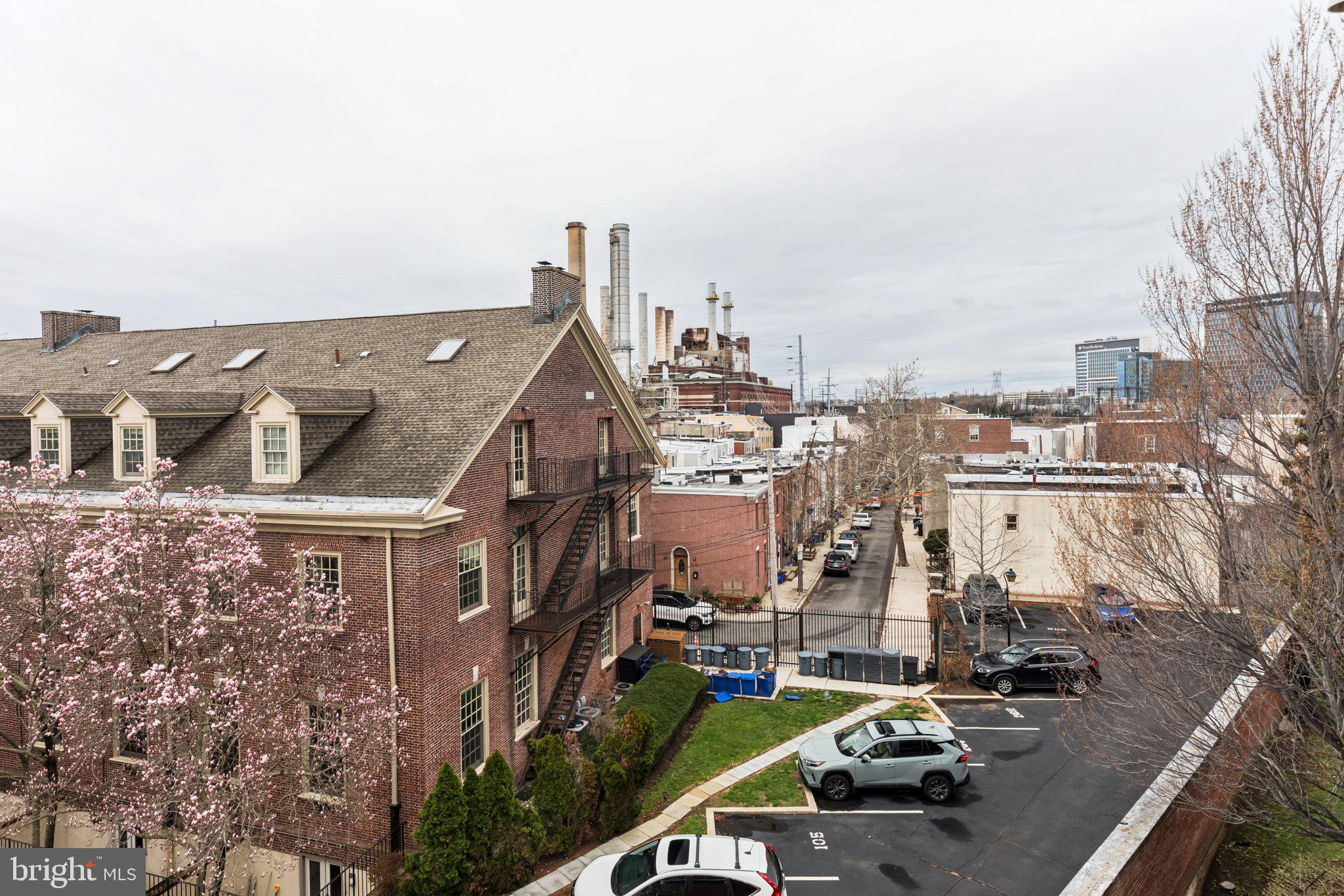 NAVAL SQUARE - Residential