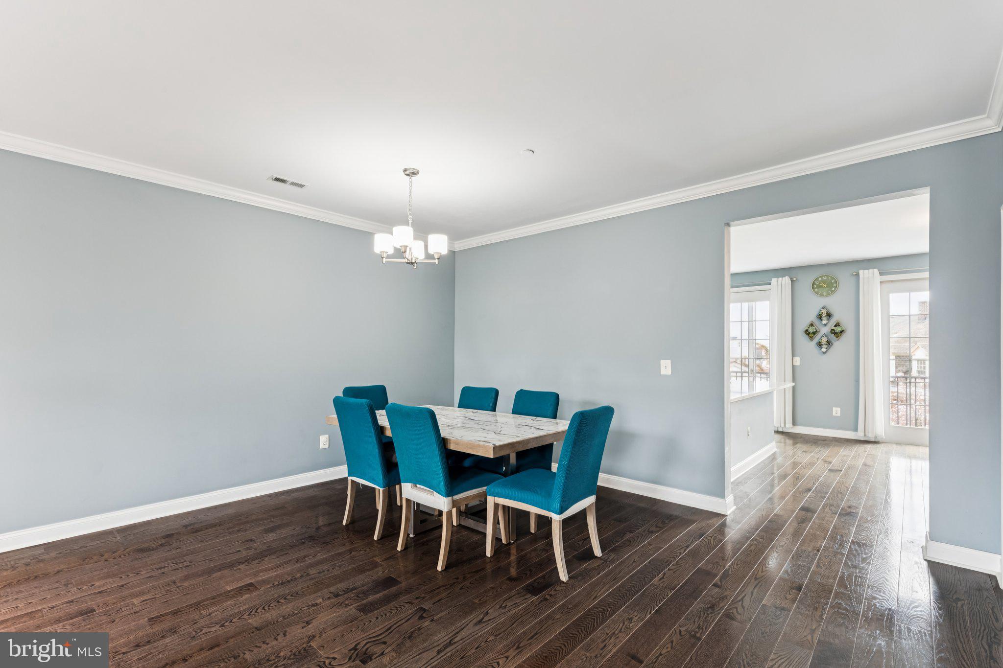 NAVAL SQUARE - Residential