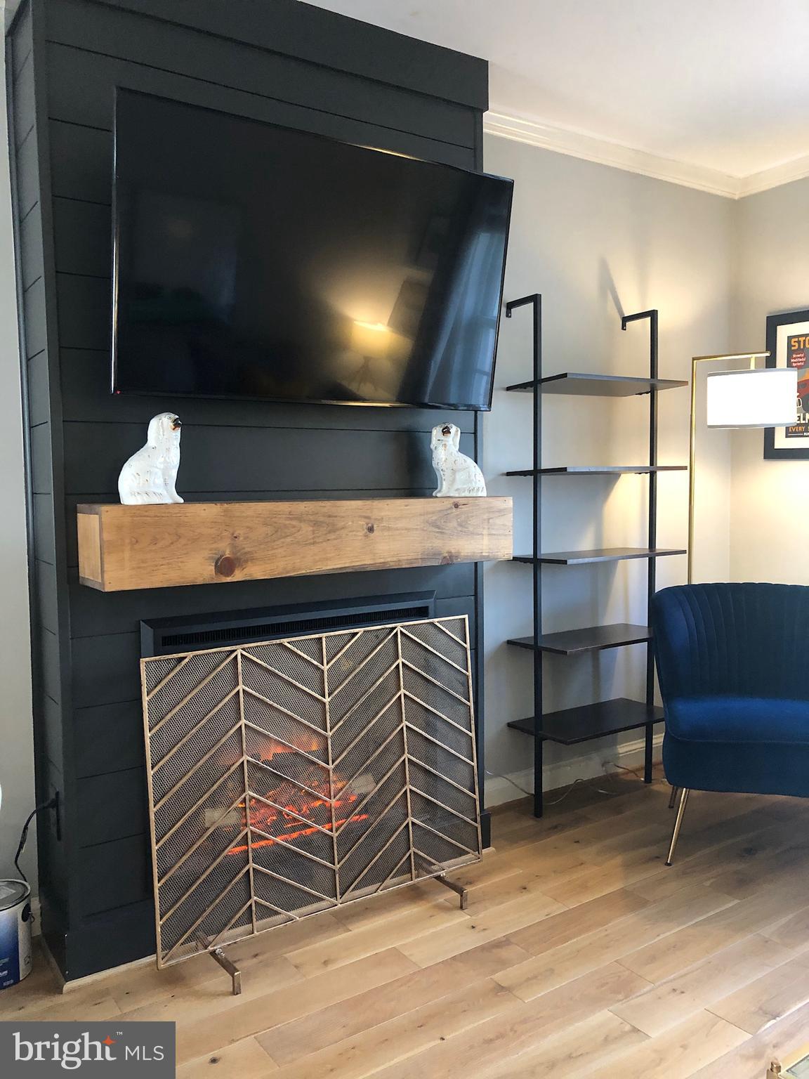 POTOWMACK CROSSING - Residential Lease