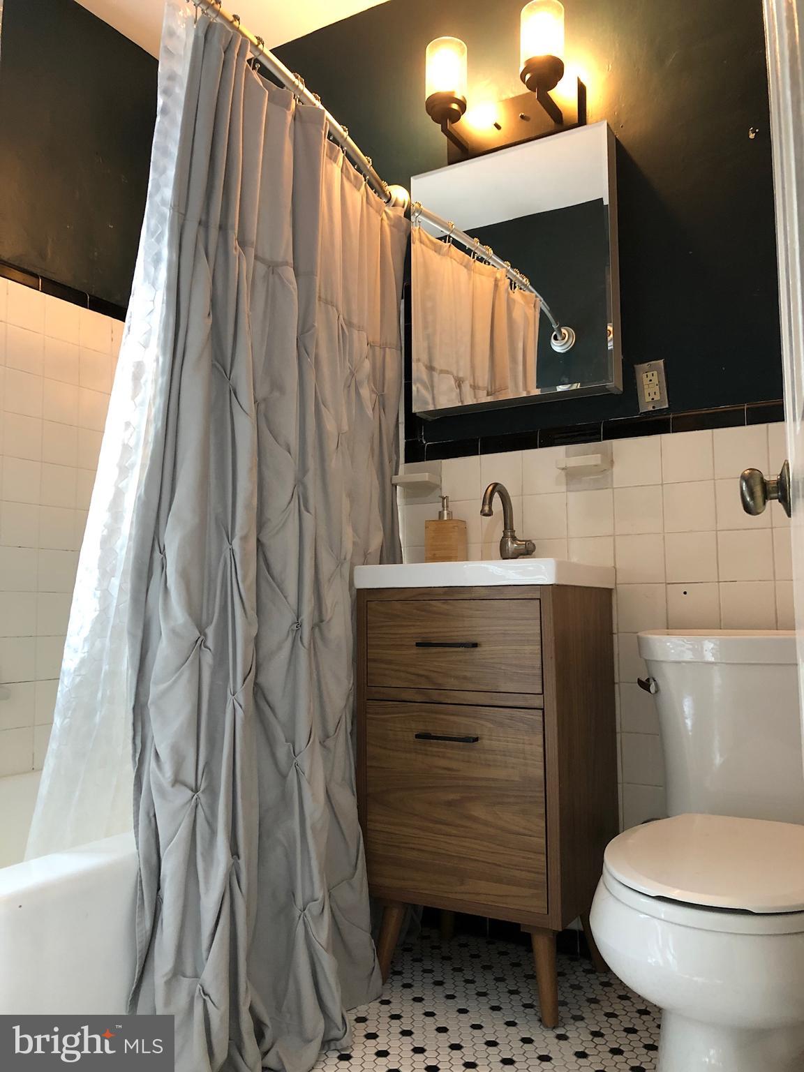 POTOWMACK CROSSING - Residential Lease