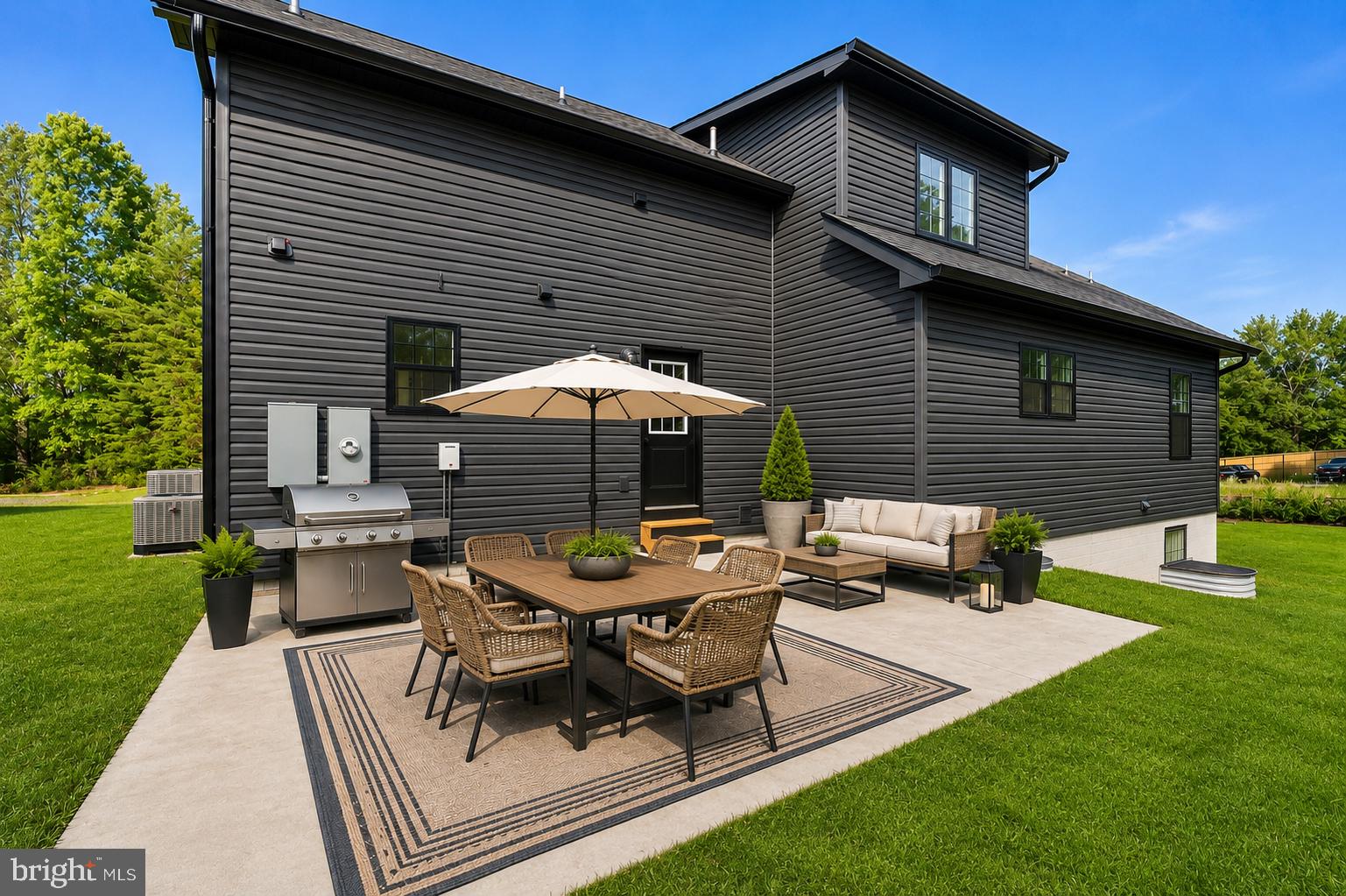 201 SECLUSION SHORES DRIVE
