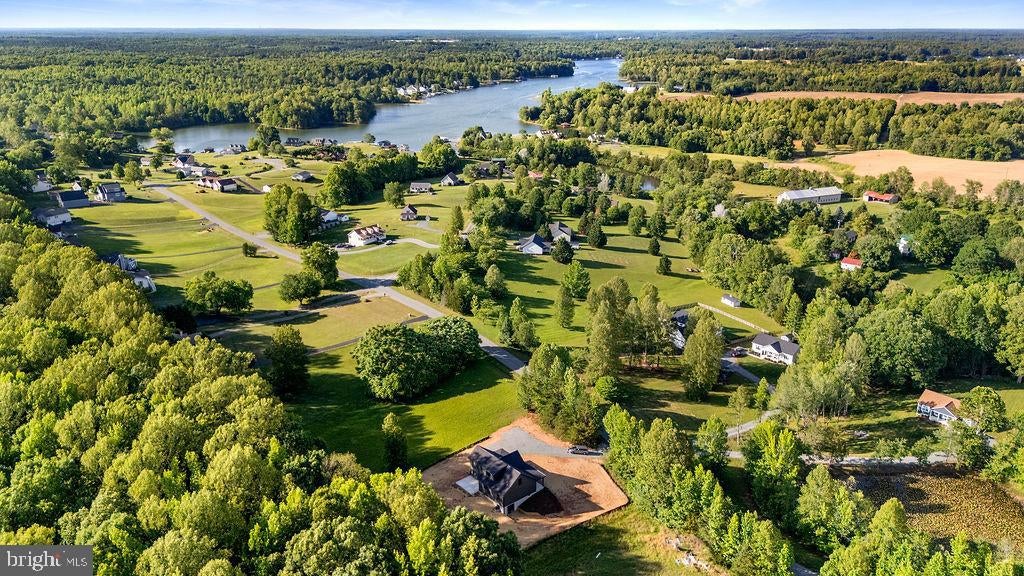 201 SECLUSION SHORES DRIVE