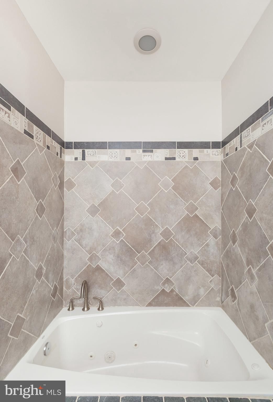 CANTON - Residential Lease