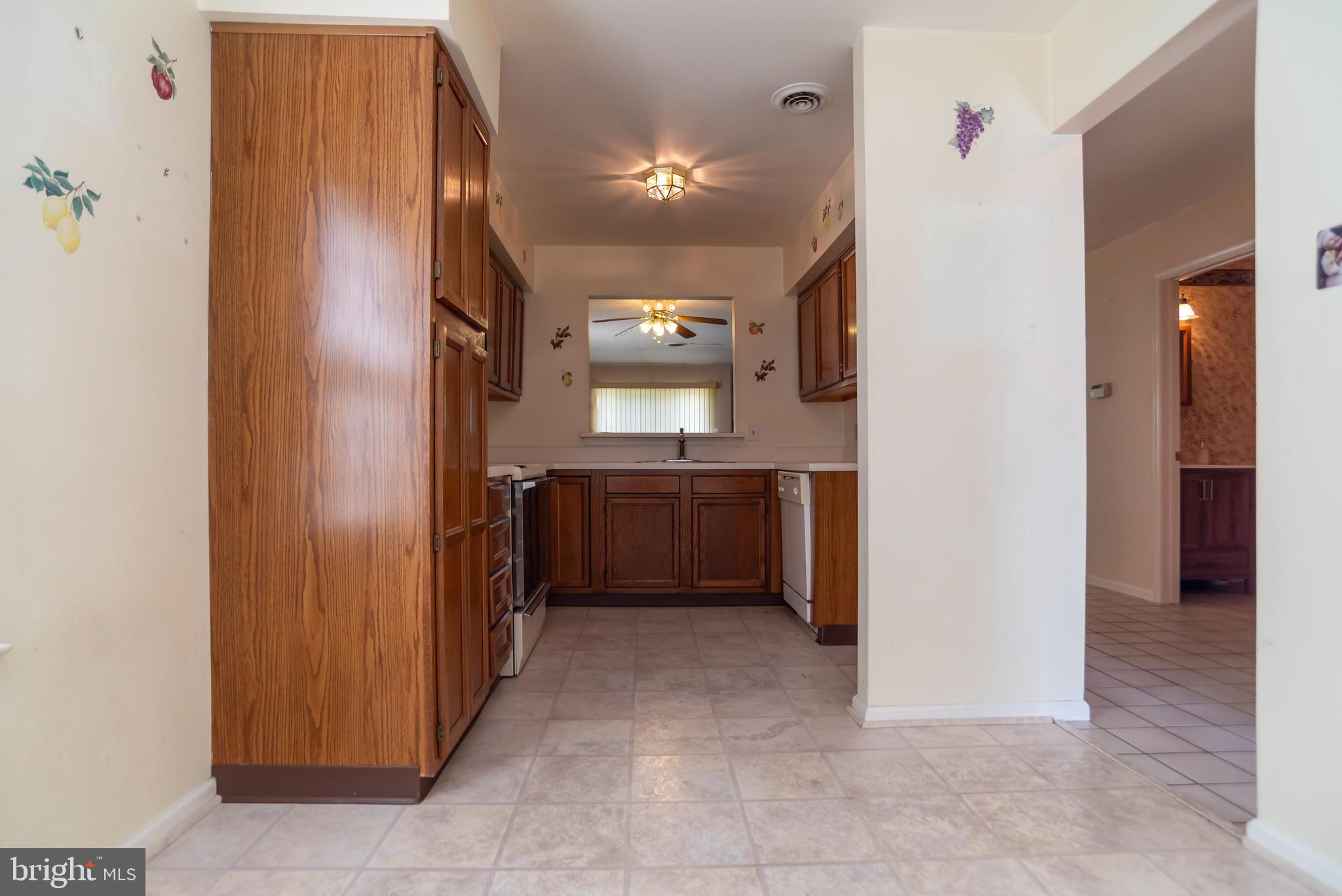 SAW MILL VALLEY - Residential