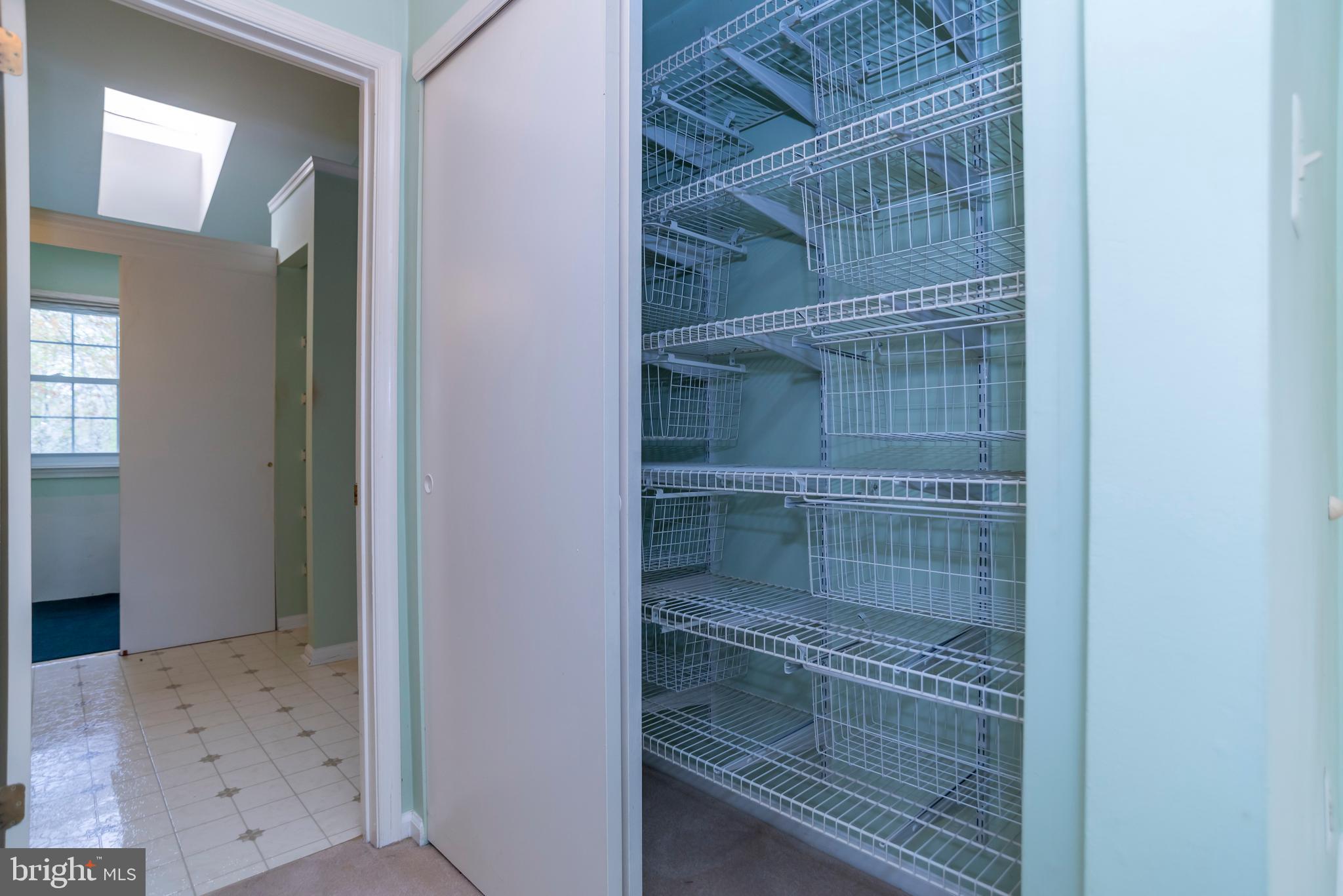 SAW MILL VALLEY - Residential