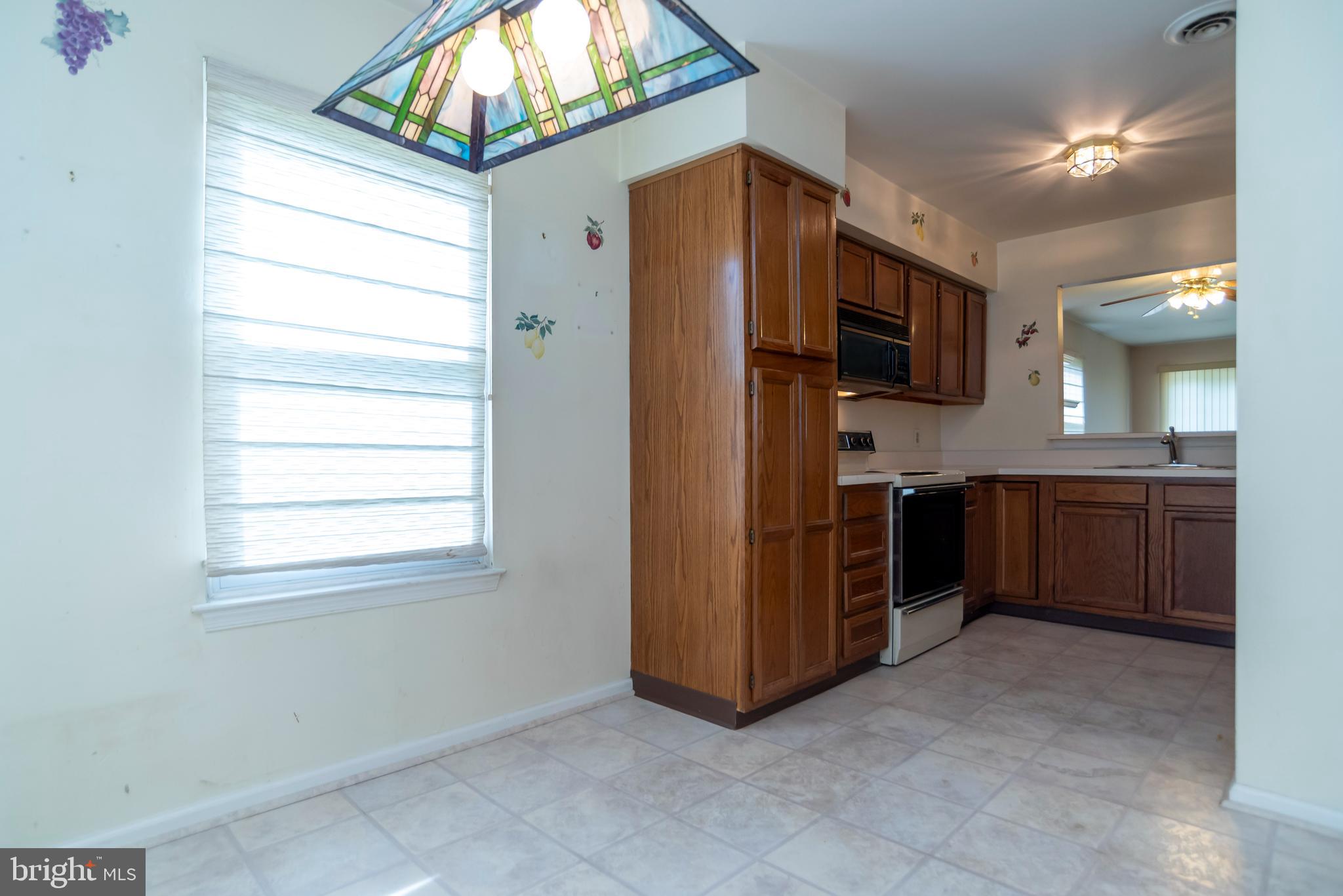 SAW MILL VALLEY - Residential