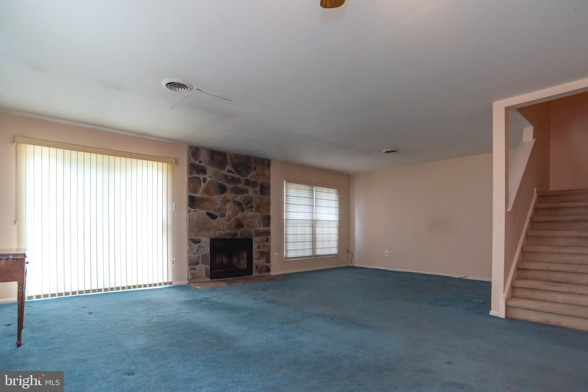 SAW MILL VALLEY - Residential