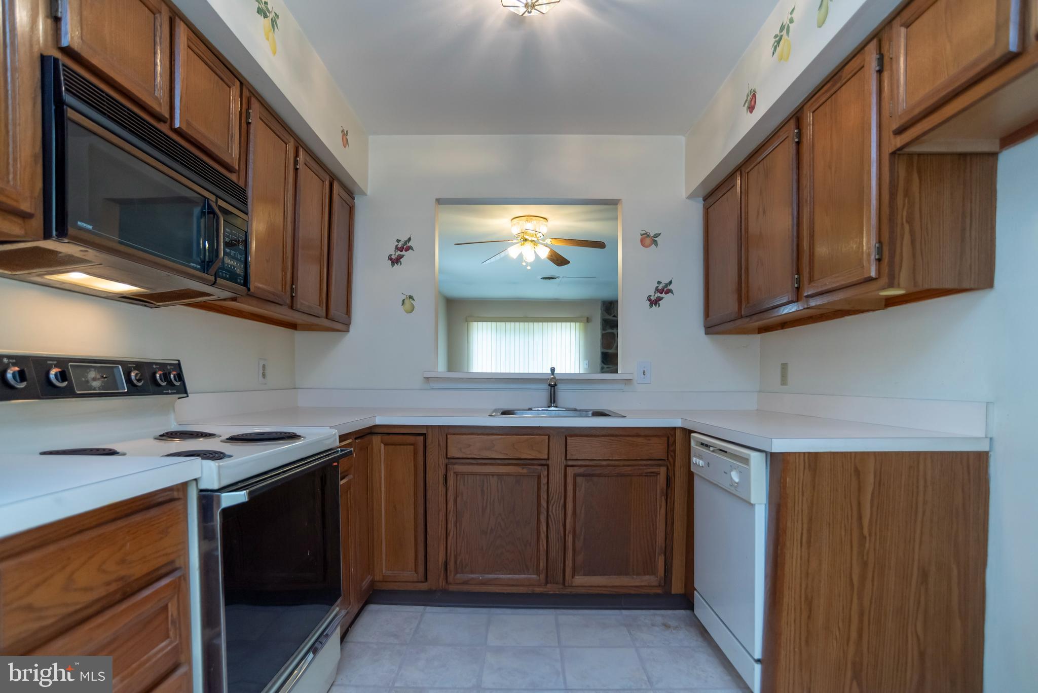 SAW MILL VALLEY - Residential