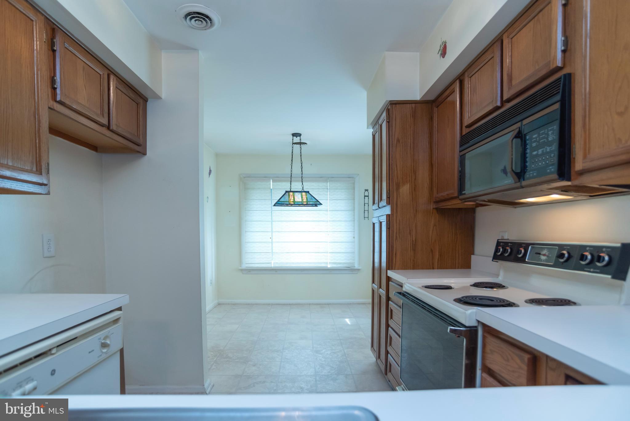 SAW MILL VALLEY - Residential