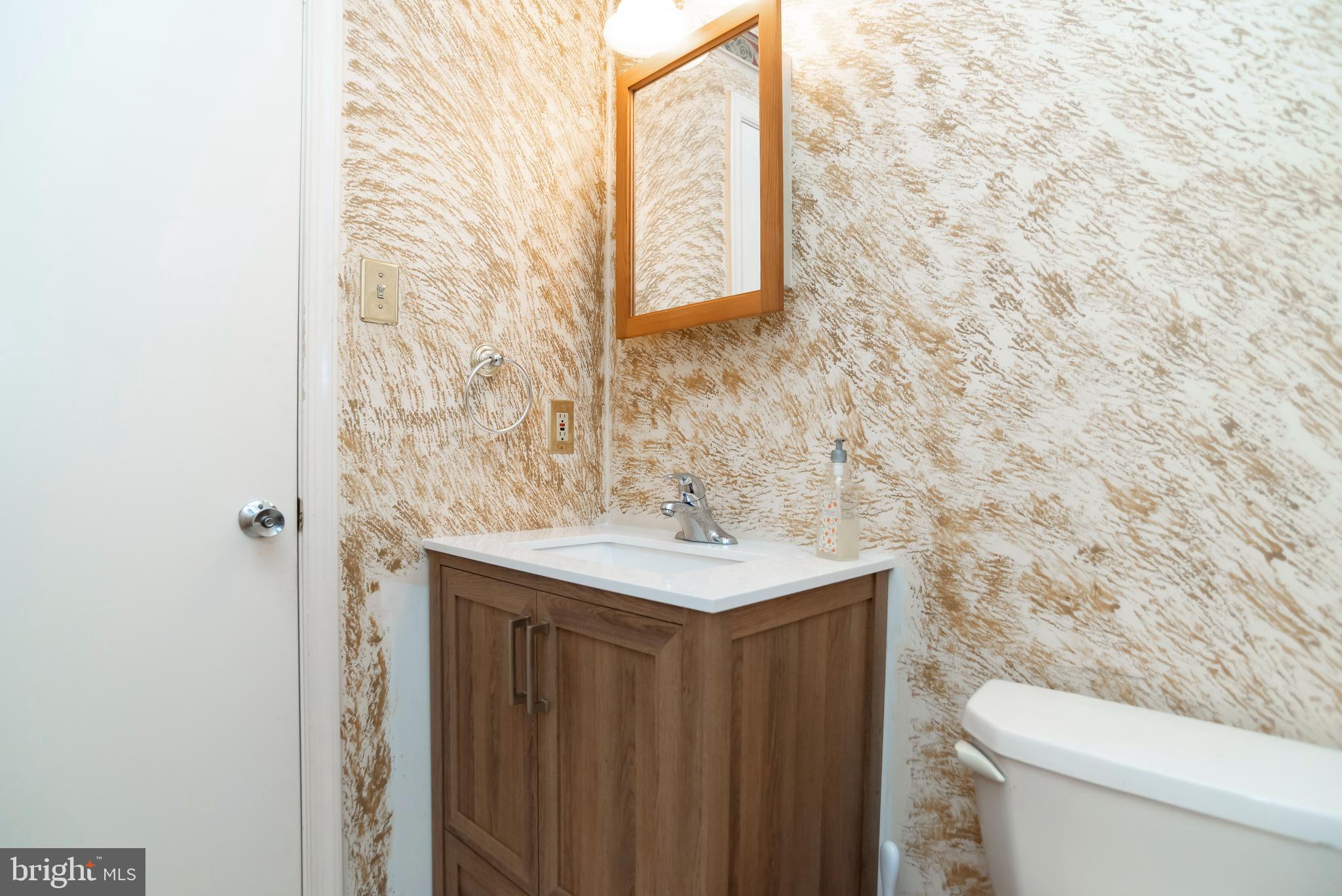 SAW MILL VALLEY - Residential