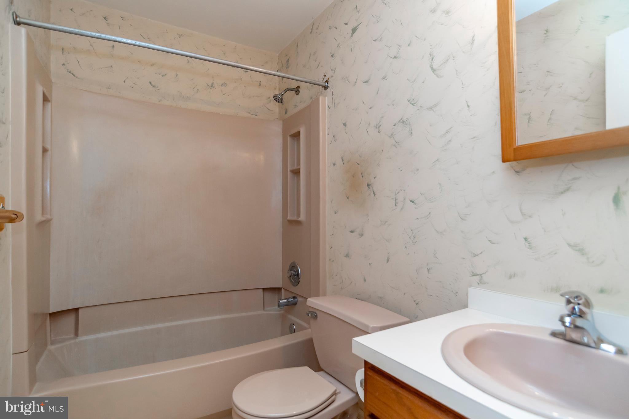 SAW MILL VALLEY - Residential