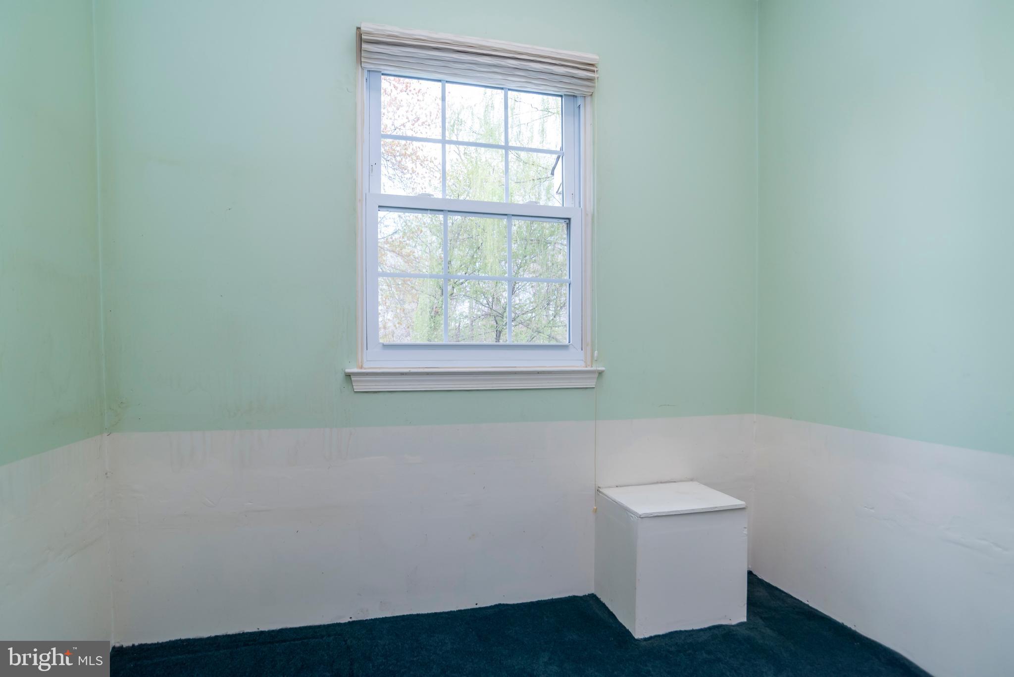 SAW MILL VALLEY - Residential