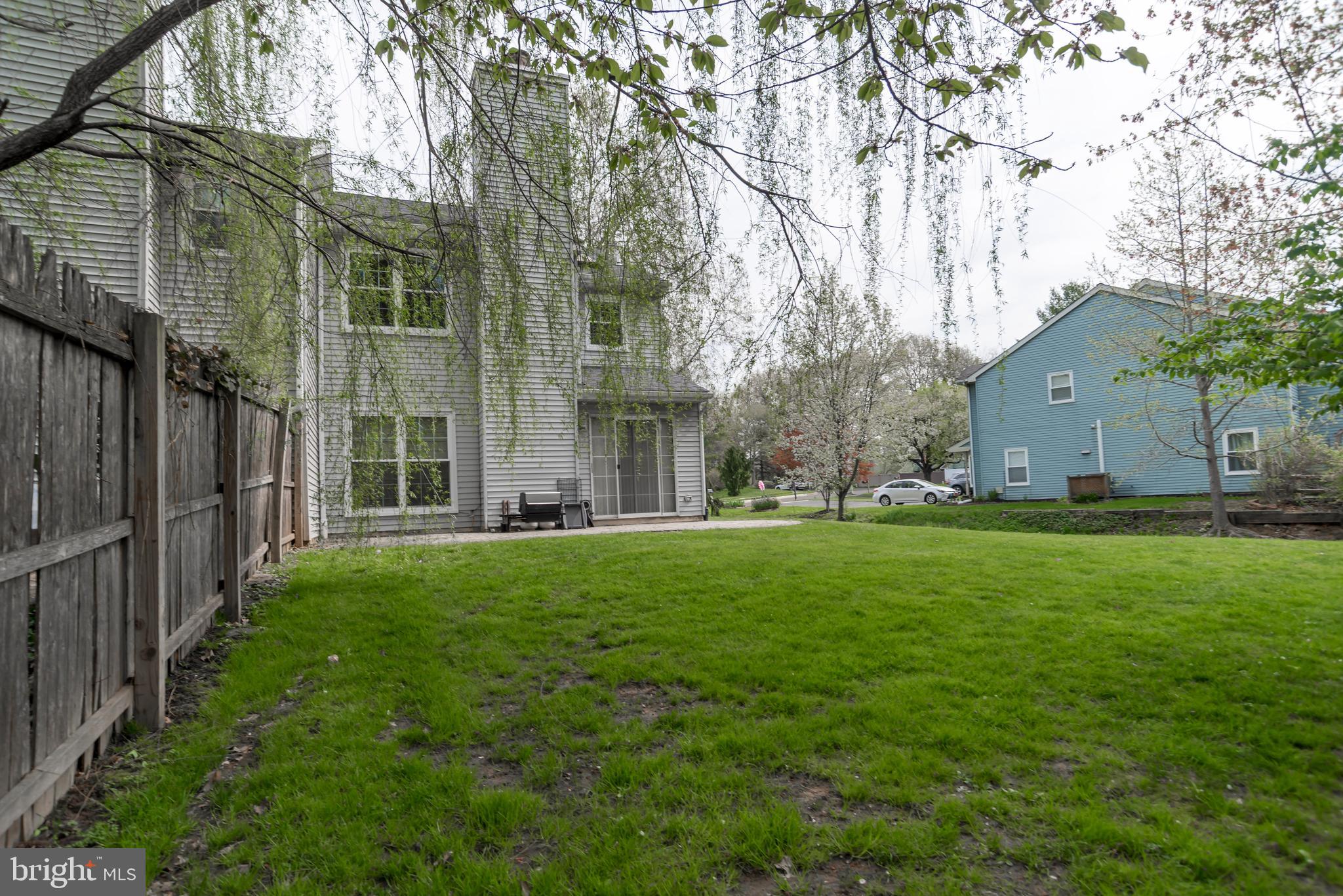 SAW MILL VALLEY - Residential