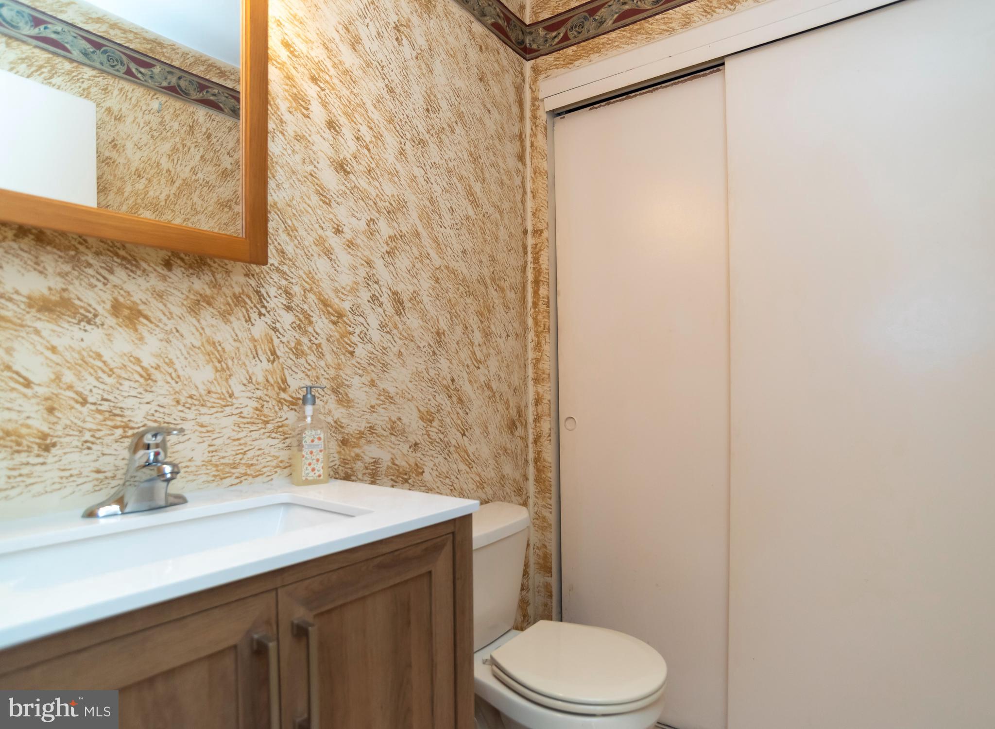 SAW MILL VALLEY - Residential