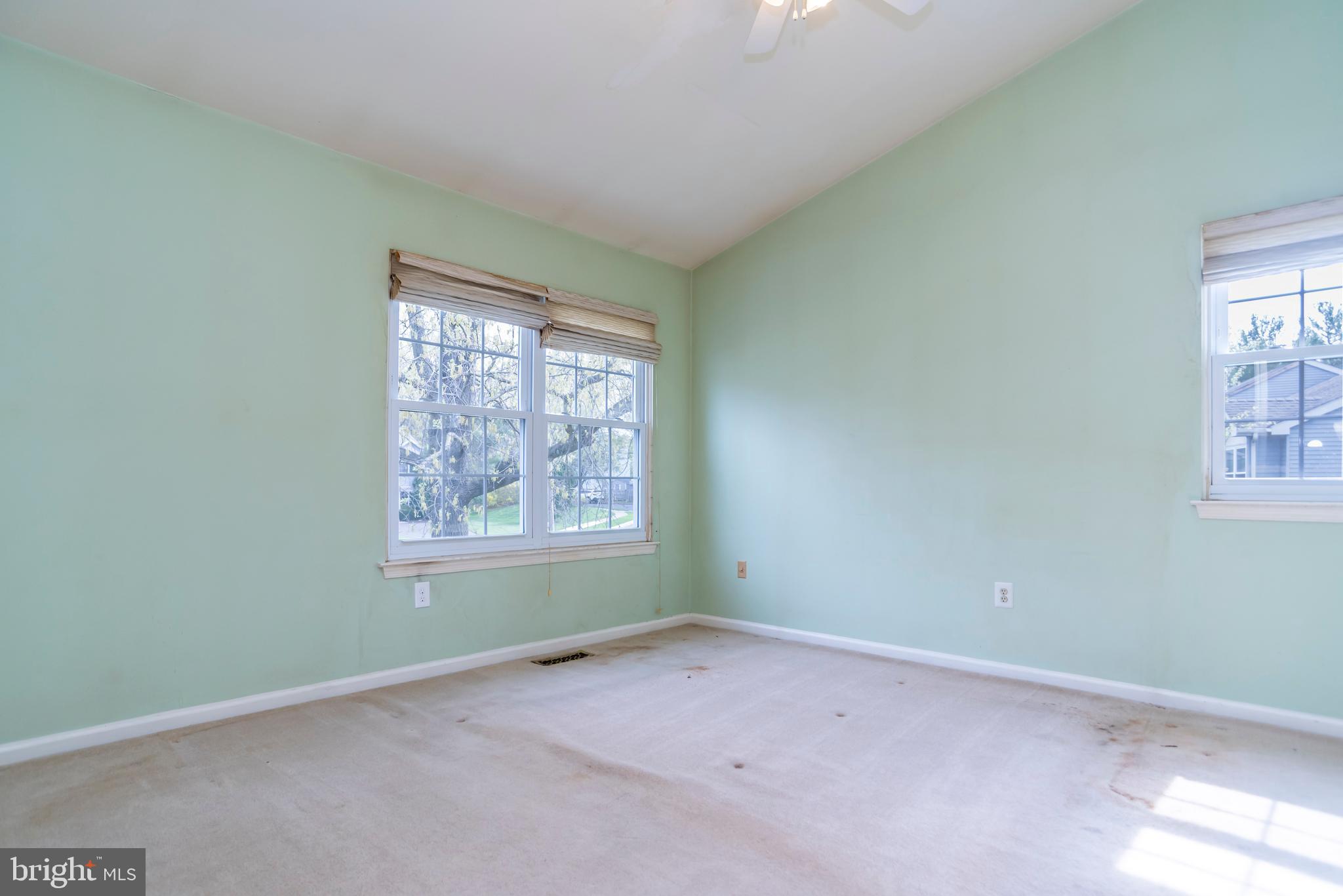 SAW MILL VALLEY - Residential