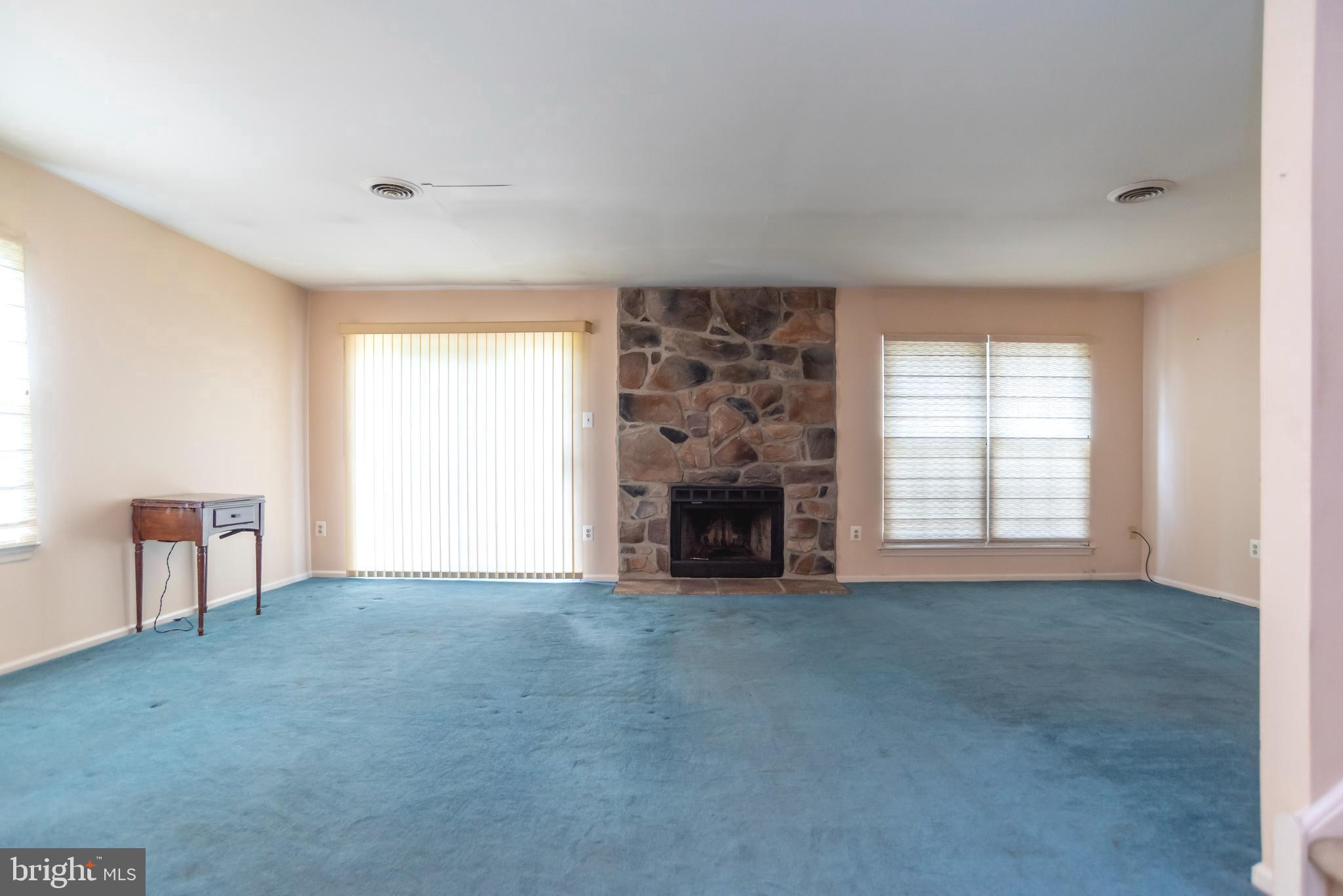 SAW MILL VALLEY - Residential