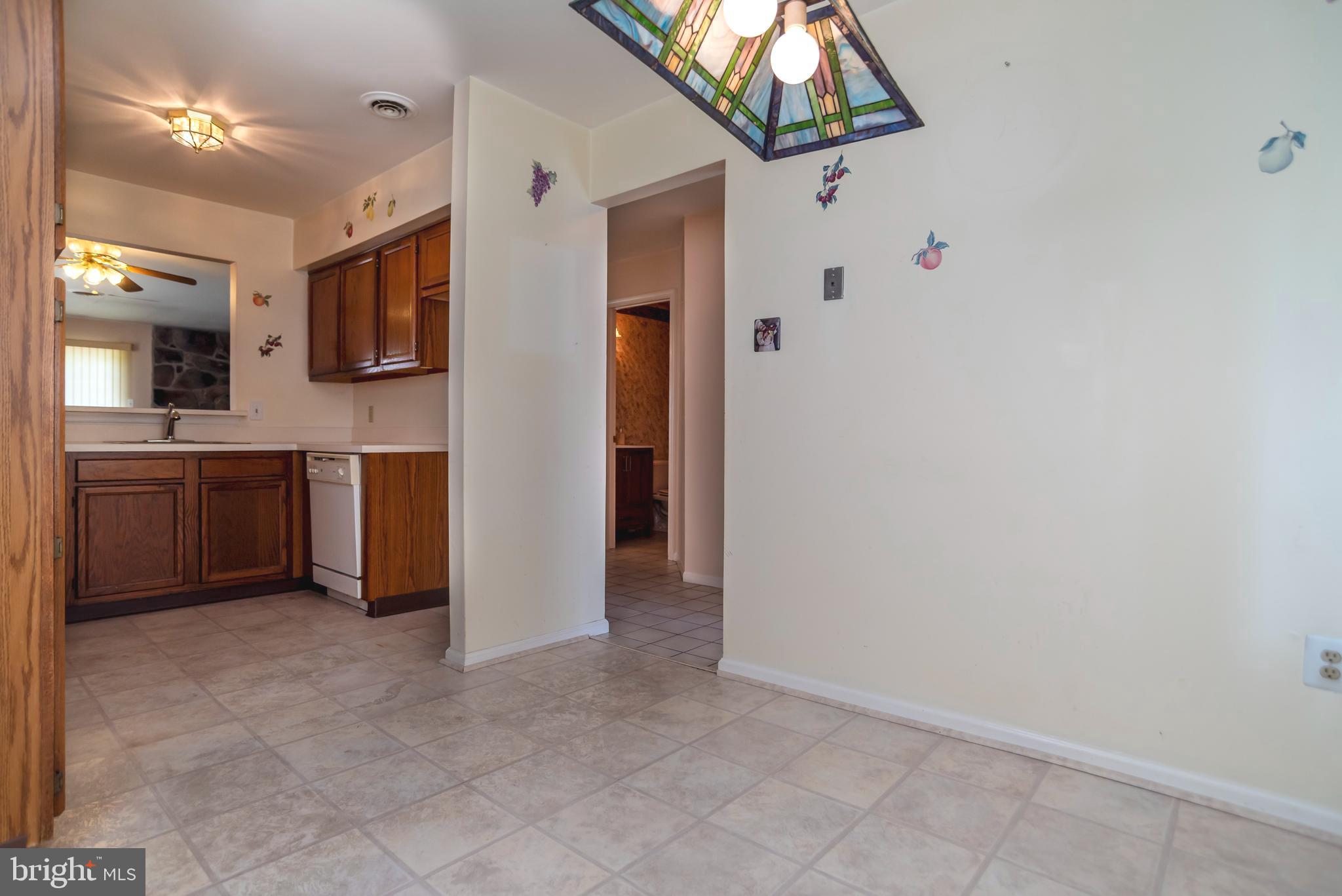 SAW MILL VALLEY - Residential