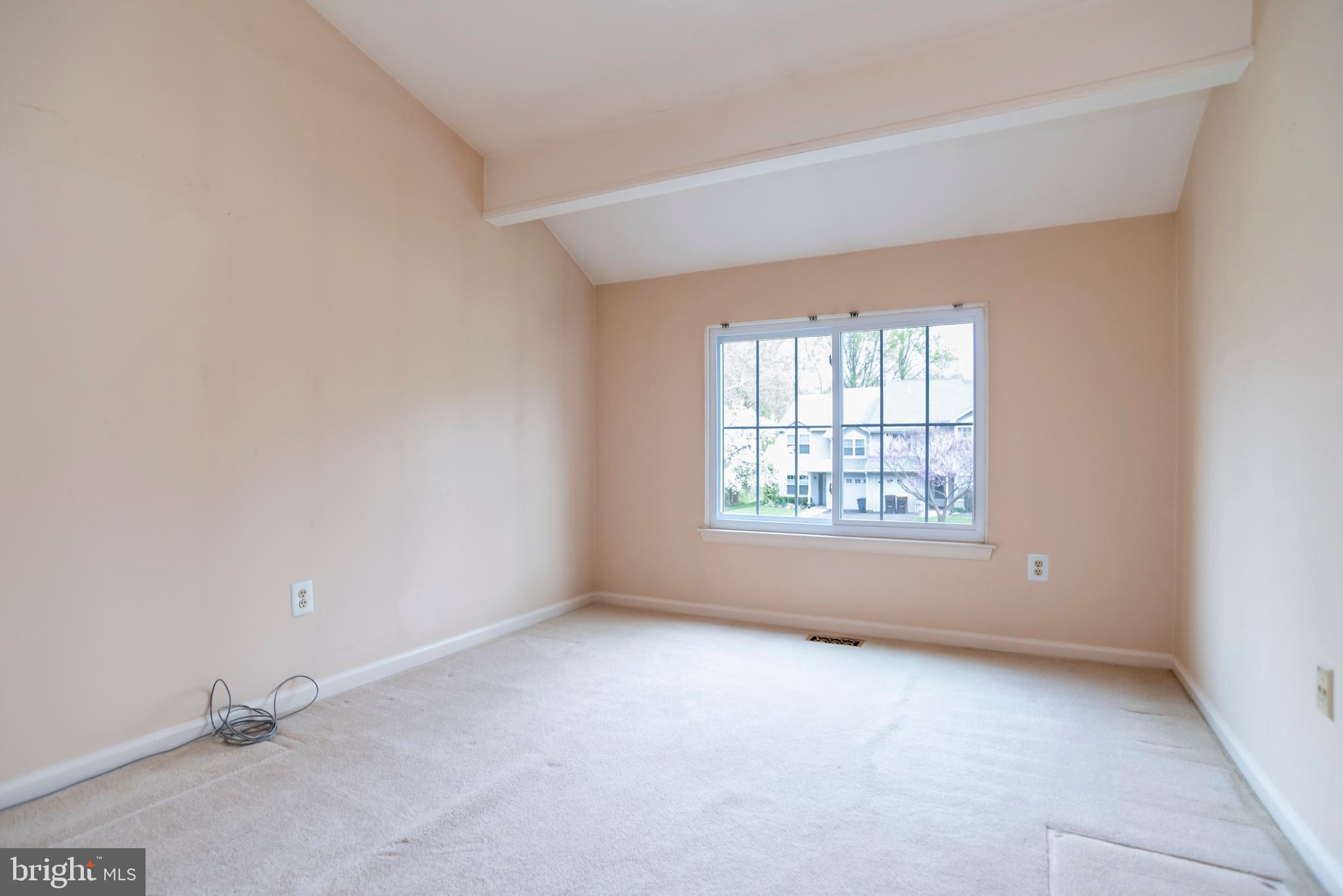 SAW MILL VALLEY - Residential