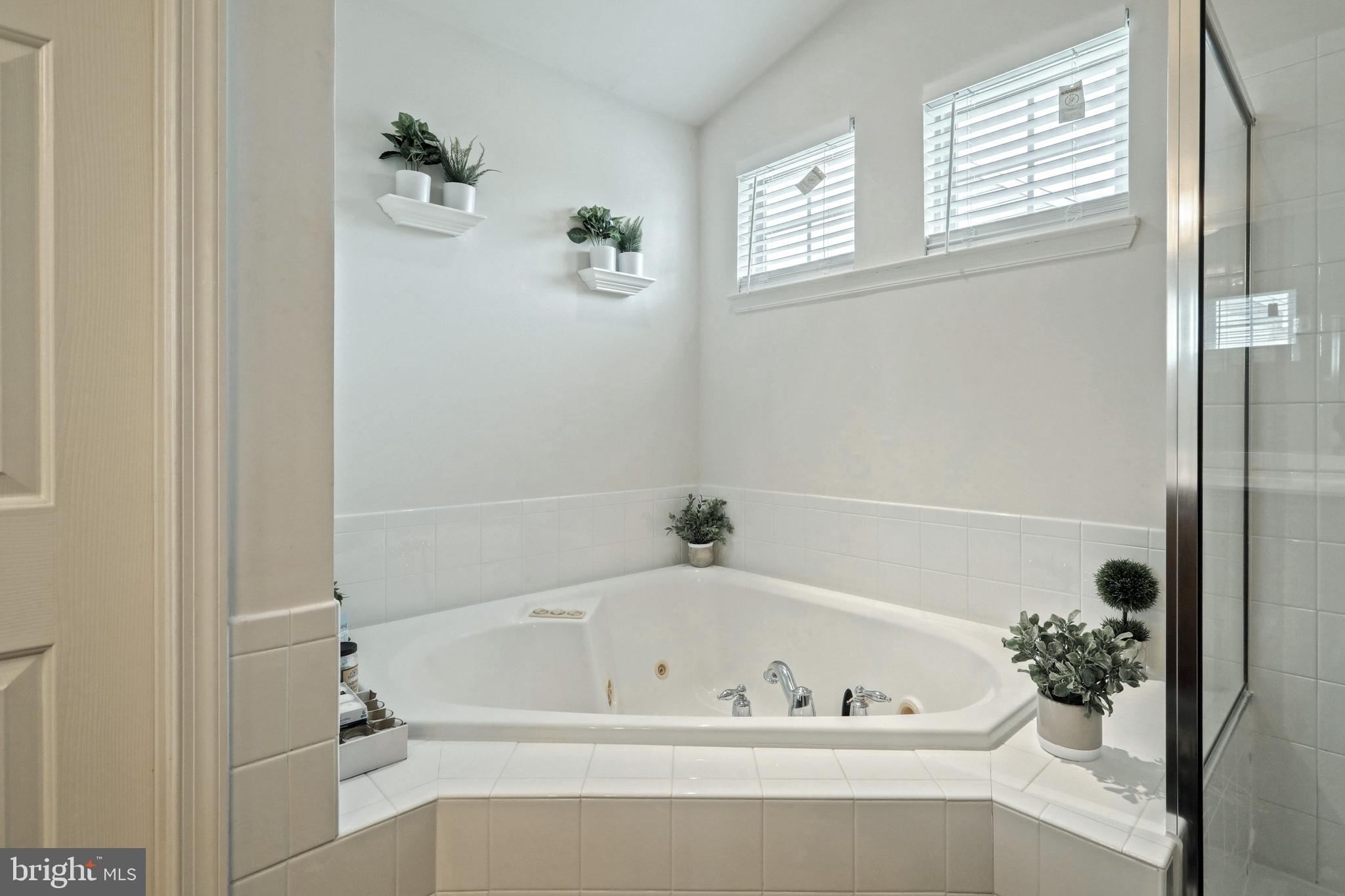 THISTLE DOWNS - Residential