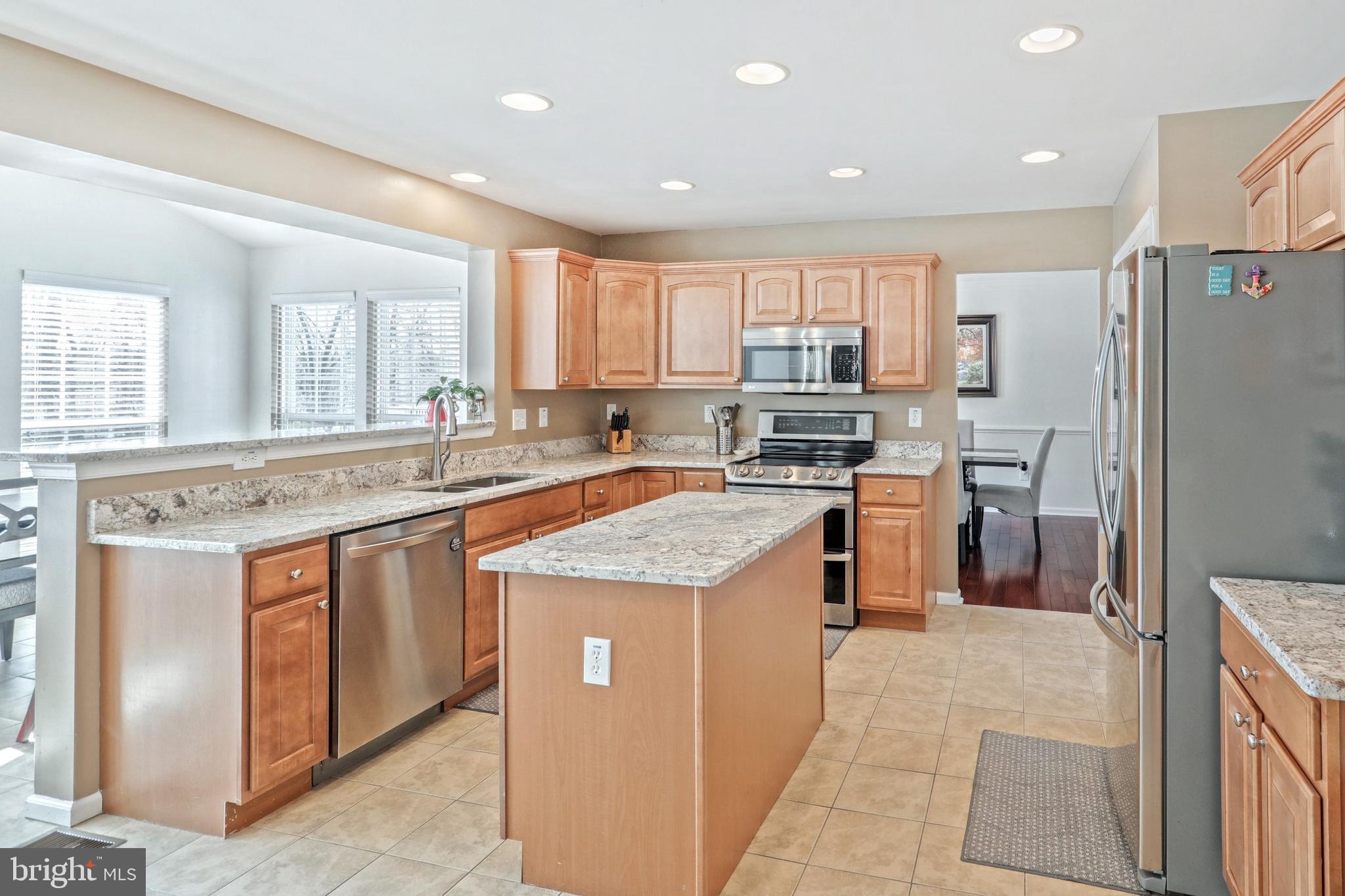 THISTLE DOWNS - Residential